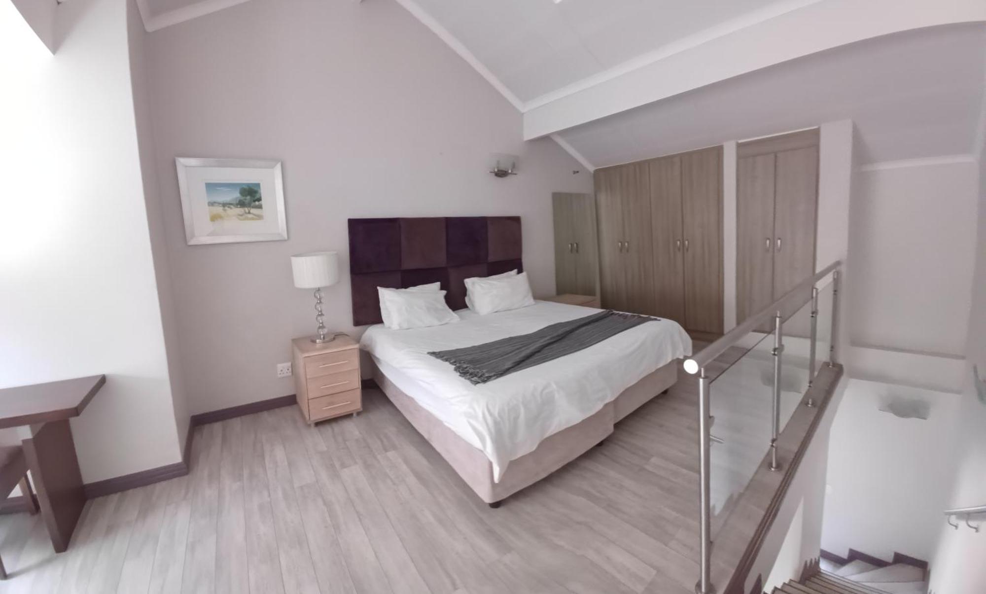Mount Royal 43 Large 1 Bed Apartment *