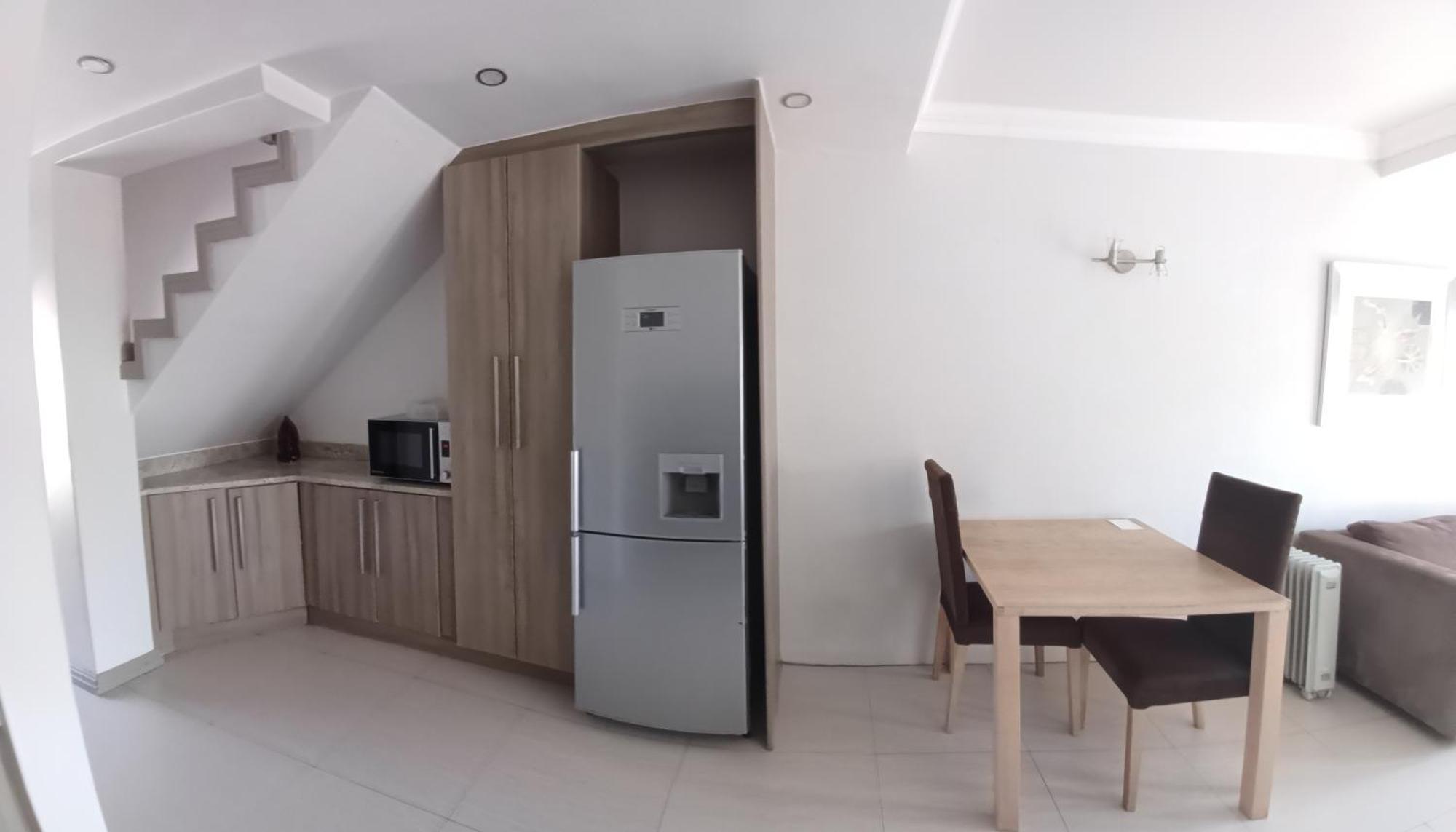 Mount Royal 43 Large 1 Bed Johannesburg