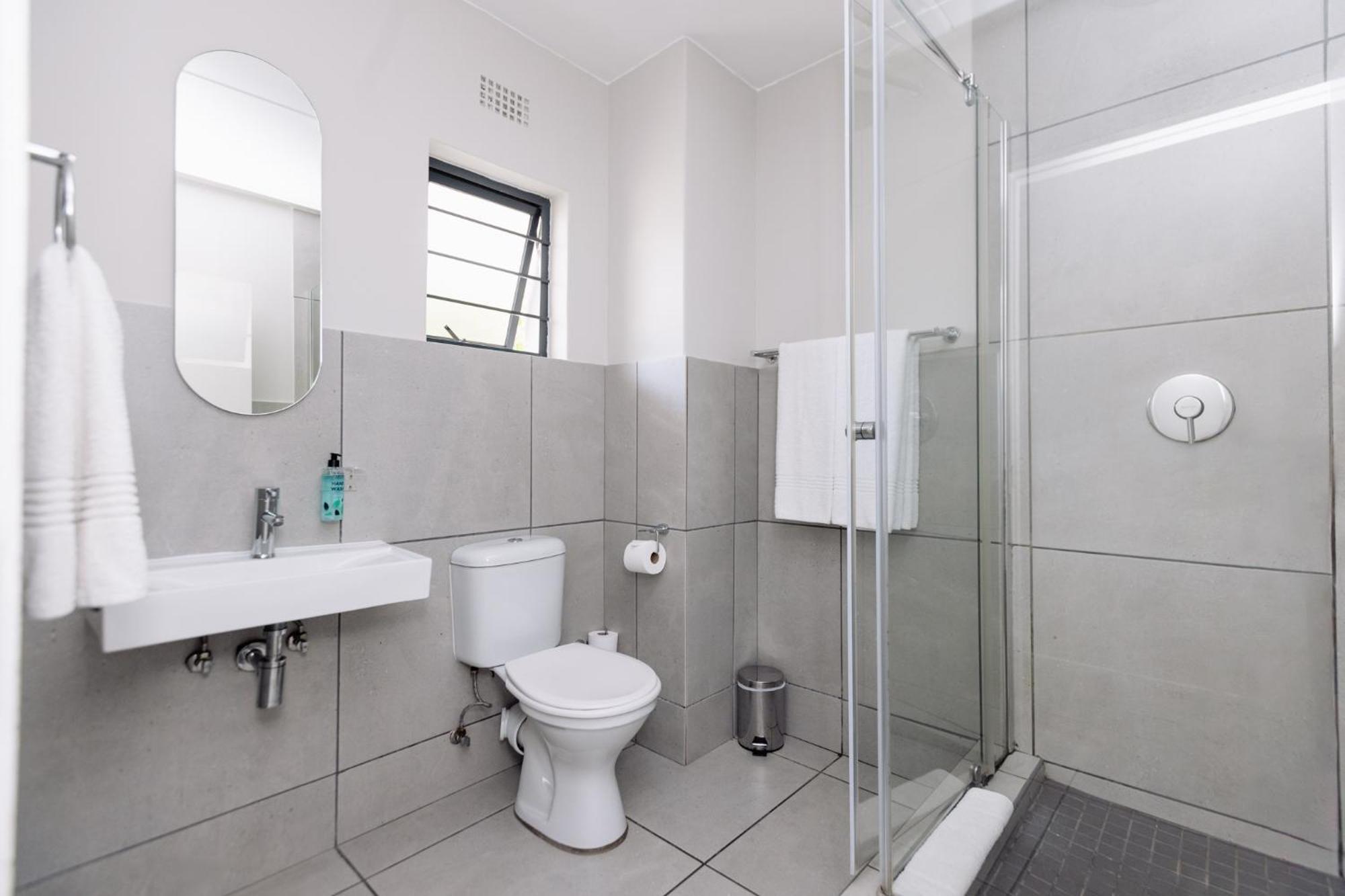 Mint Express Sandton View Apartment