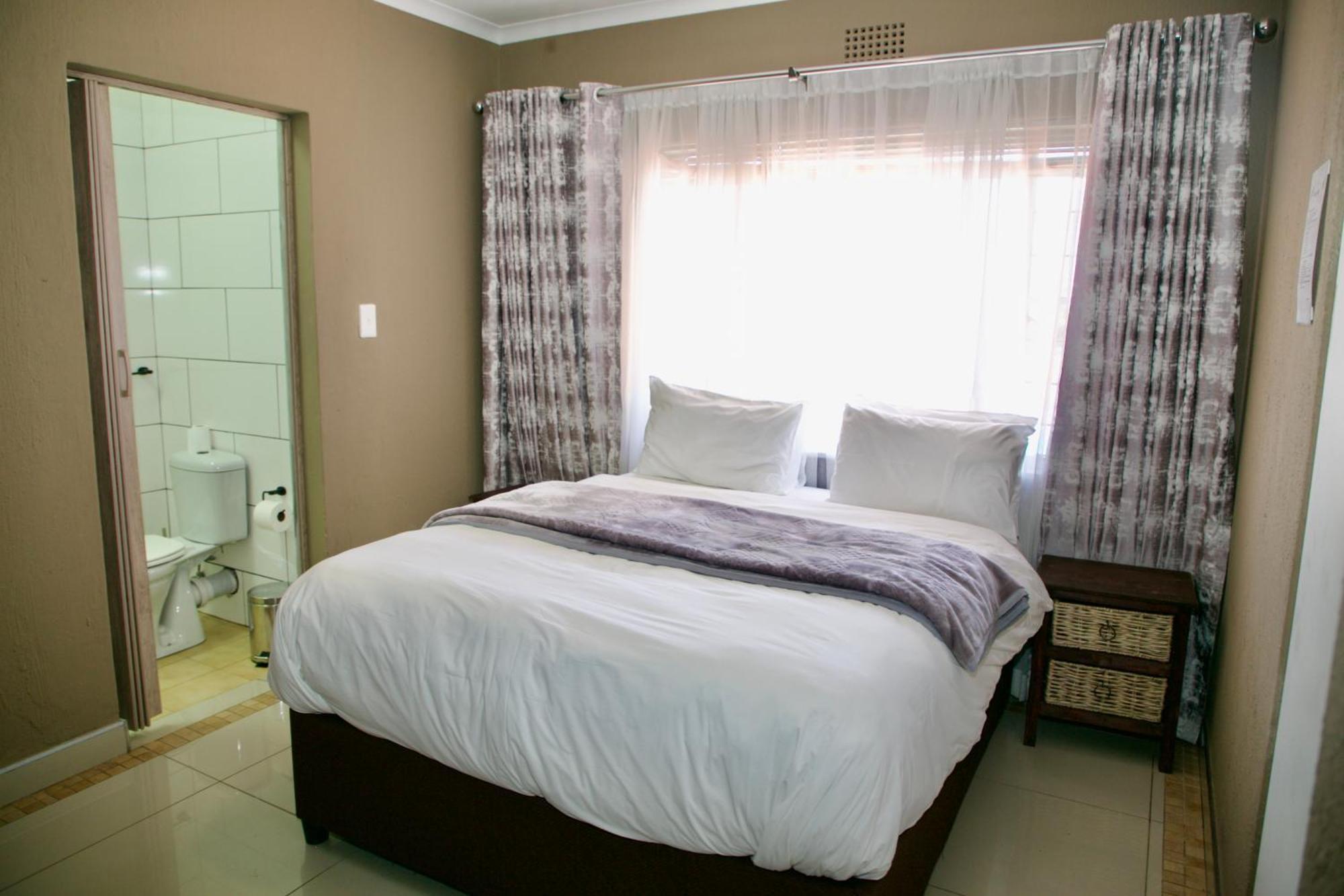 Fm Guest Comfort, Tranquility & Peace Of Mind Guest house Johannesburg