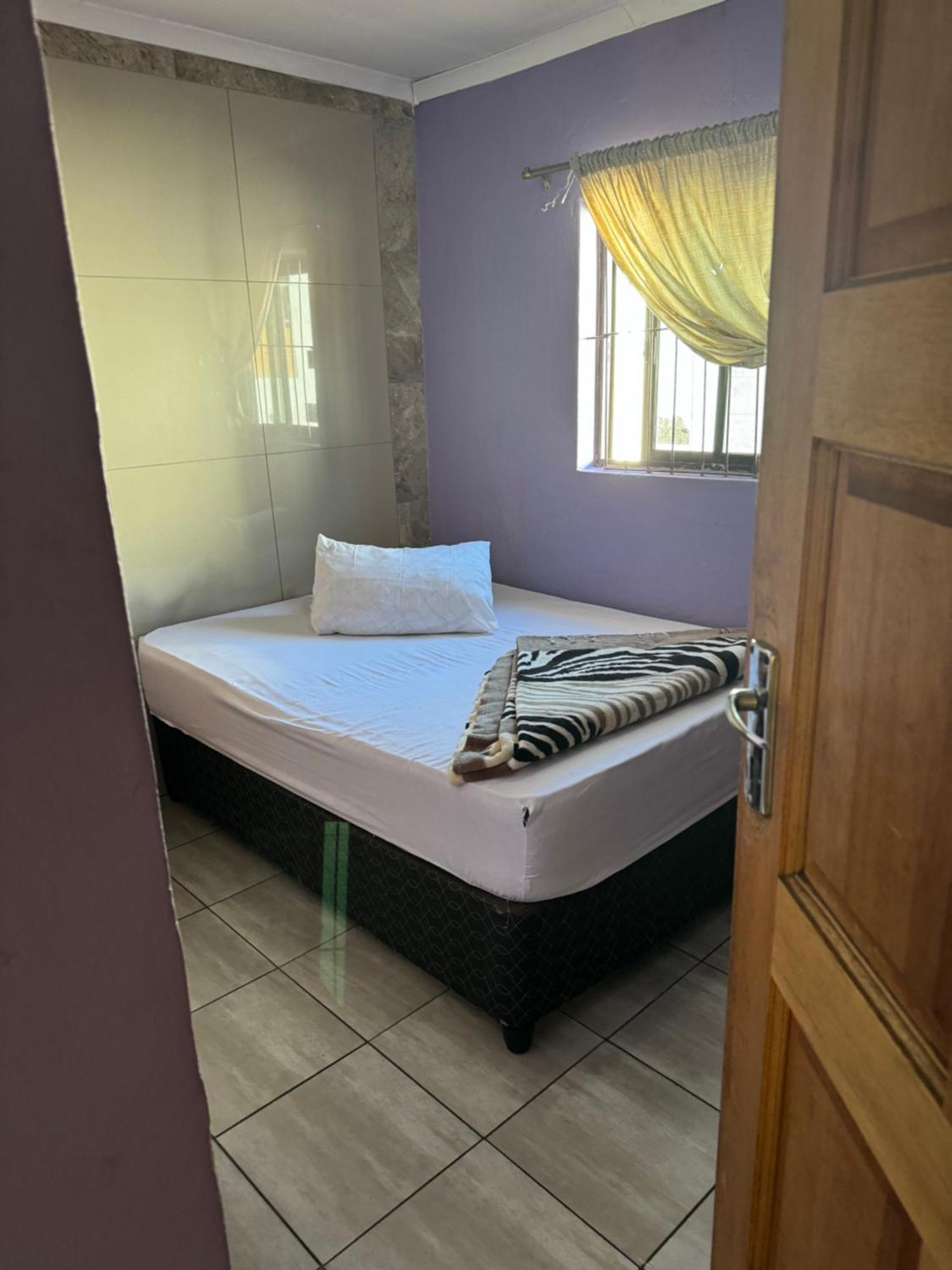 Richland Guest Nhà khách Johannesburg