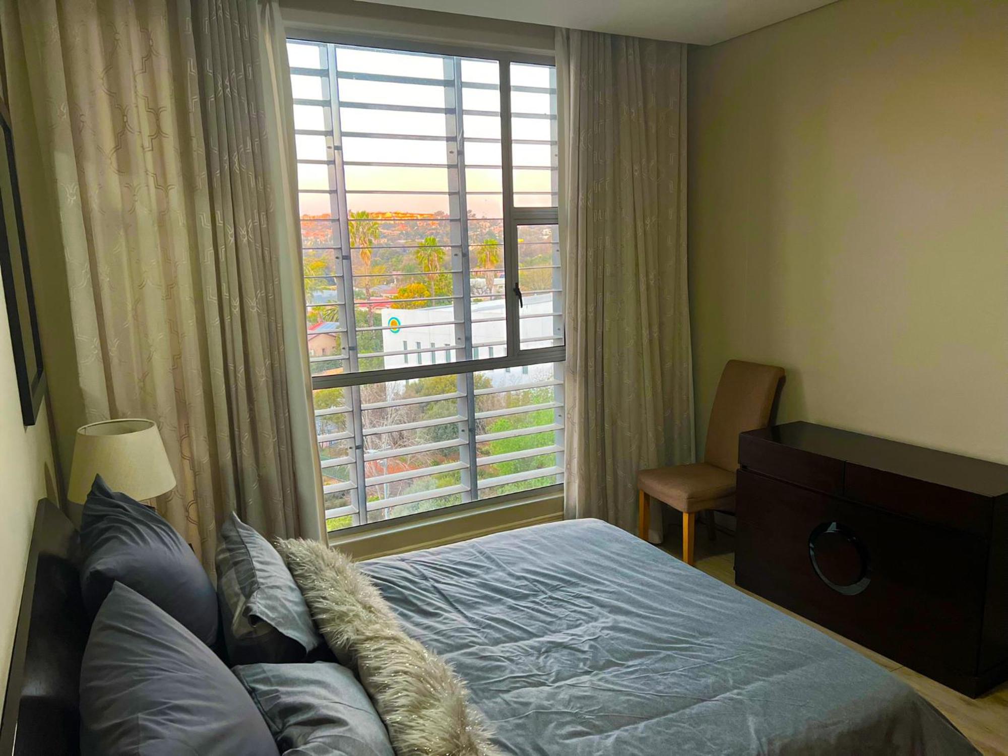 Executive 2-bedroom Luxury In Bedford Centre Mall