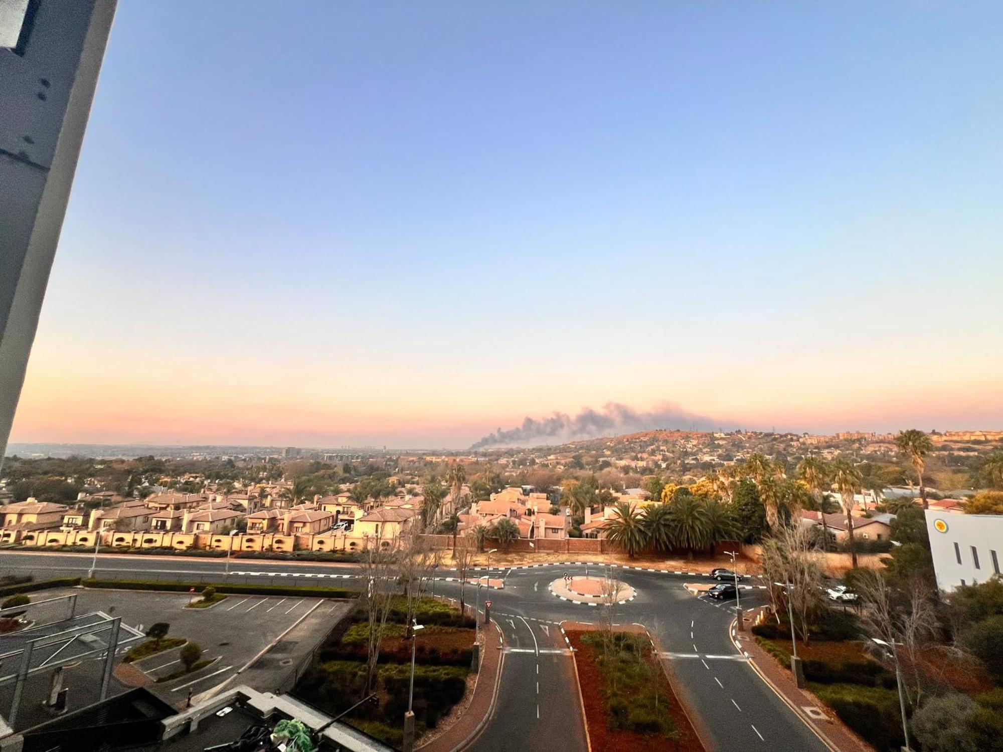 Apartment Executive 2-bedroom Luxury In Bedford Centre Mall Johannesburg