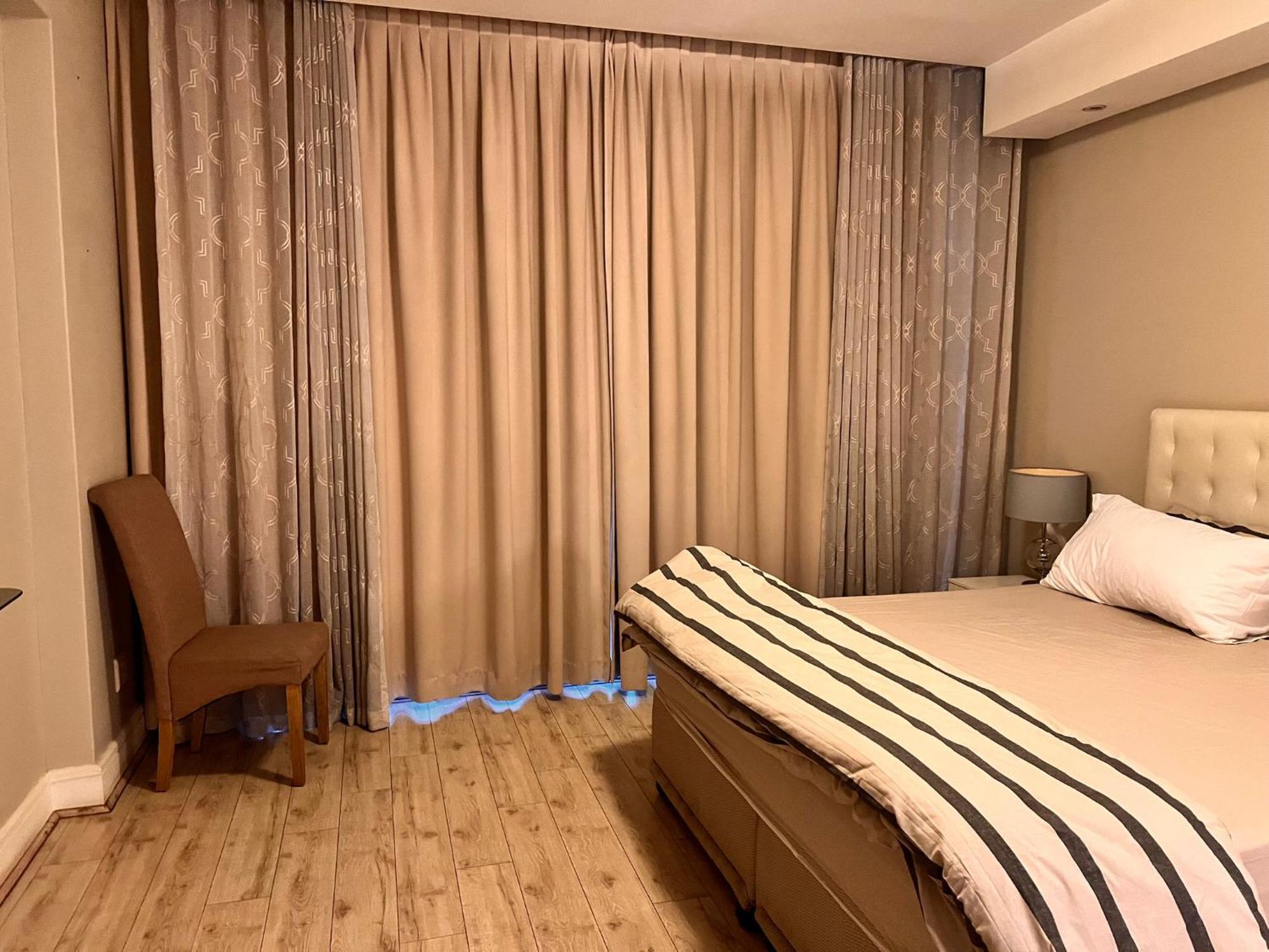 Executive 2-bedroom Luxury In Bedford Centre Mall Johannesburg