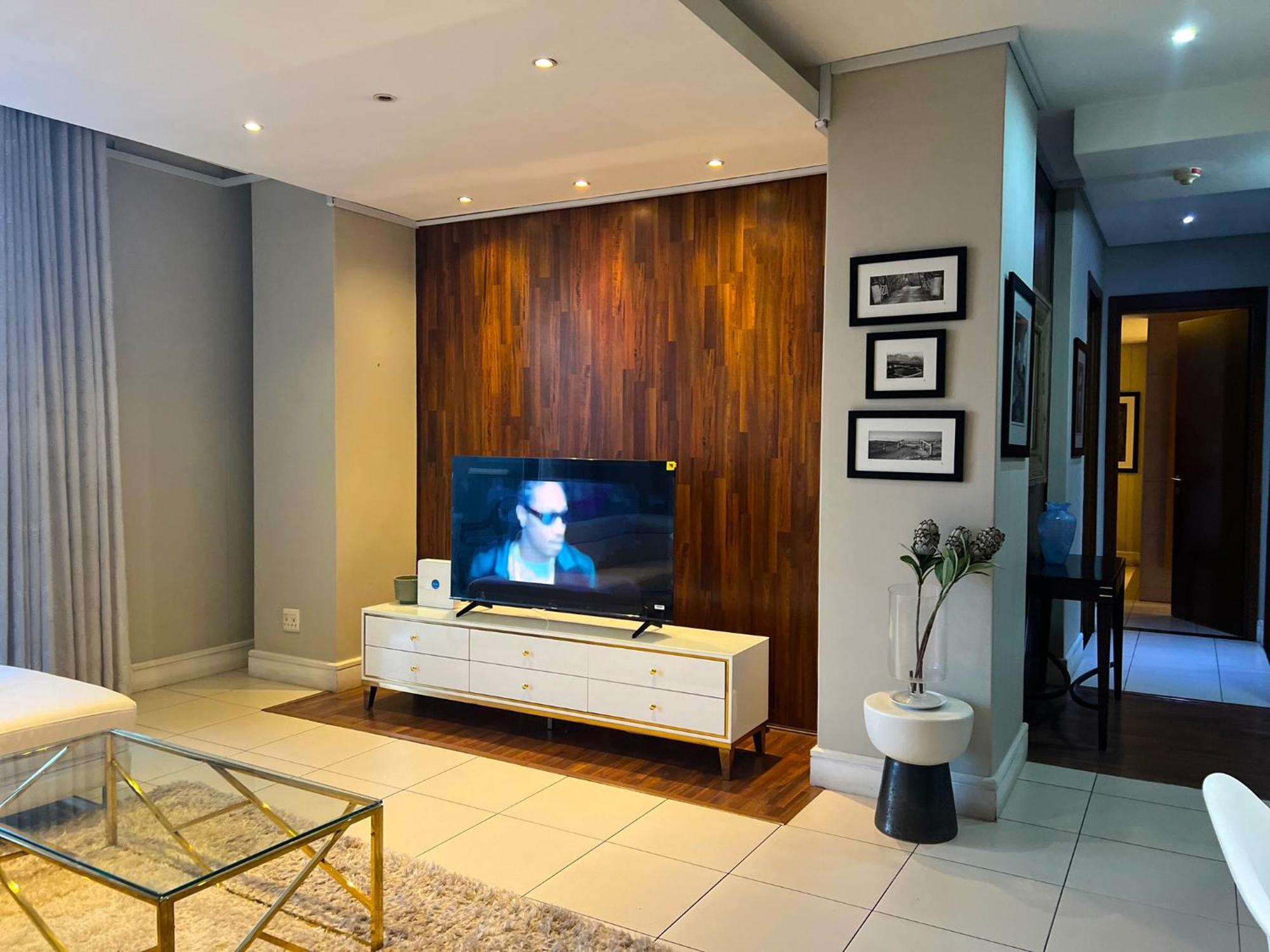 Apartment Executive 2-bedroom Luxury In Bedford Centre Mall