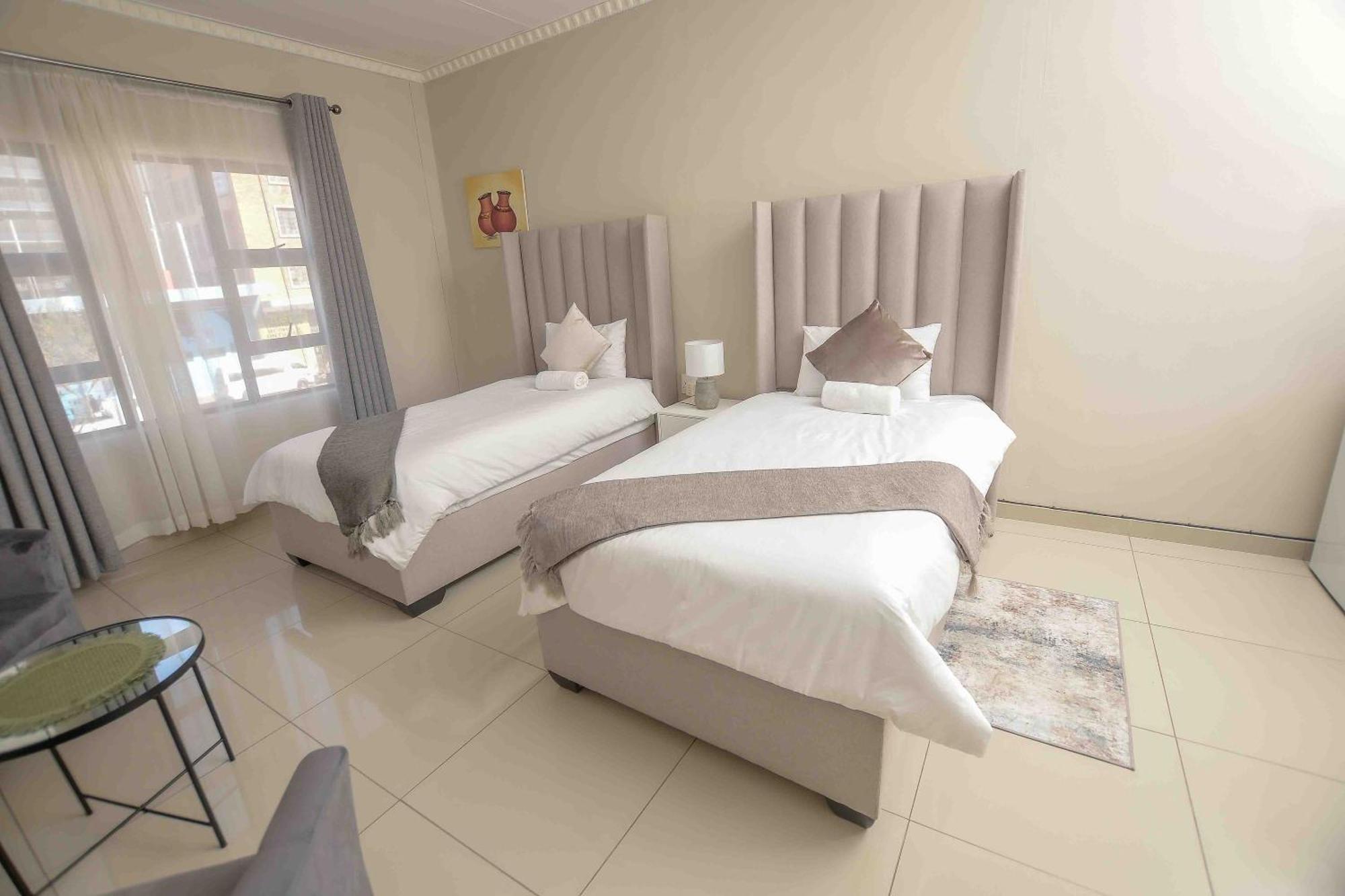 Popsy's Guest house *