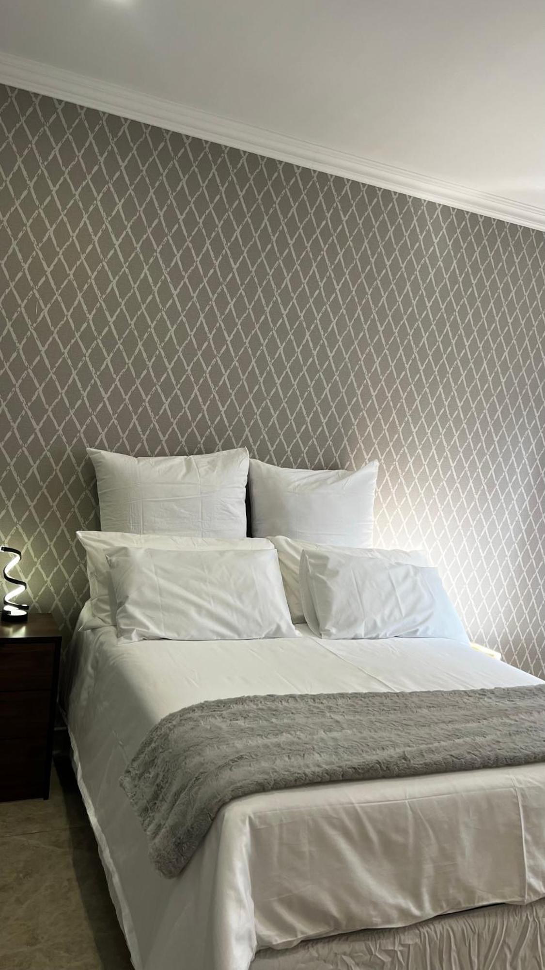 Serene Escape - Near Sandton, Melrose And Illovo Apartment