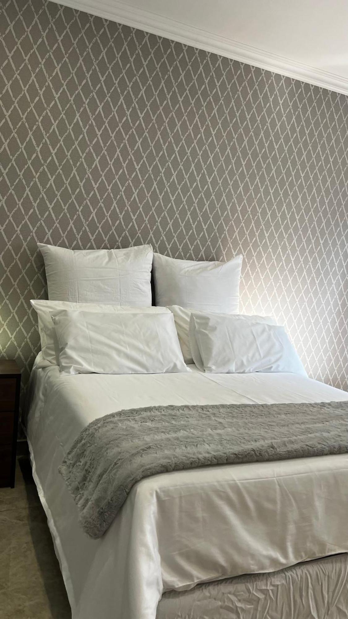 Serene Escape - Near Sandton, Melrose And Illovo Apartment