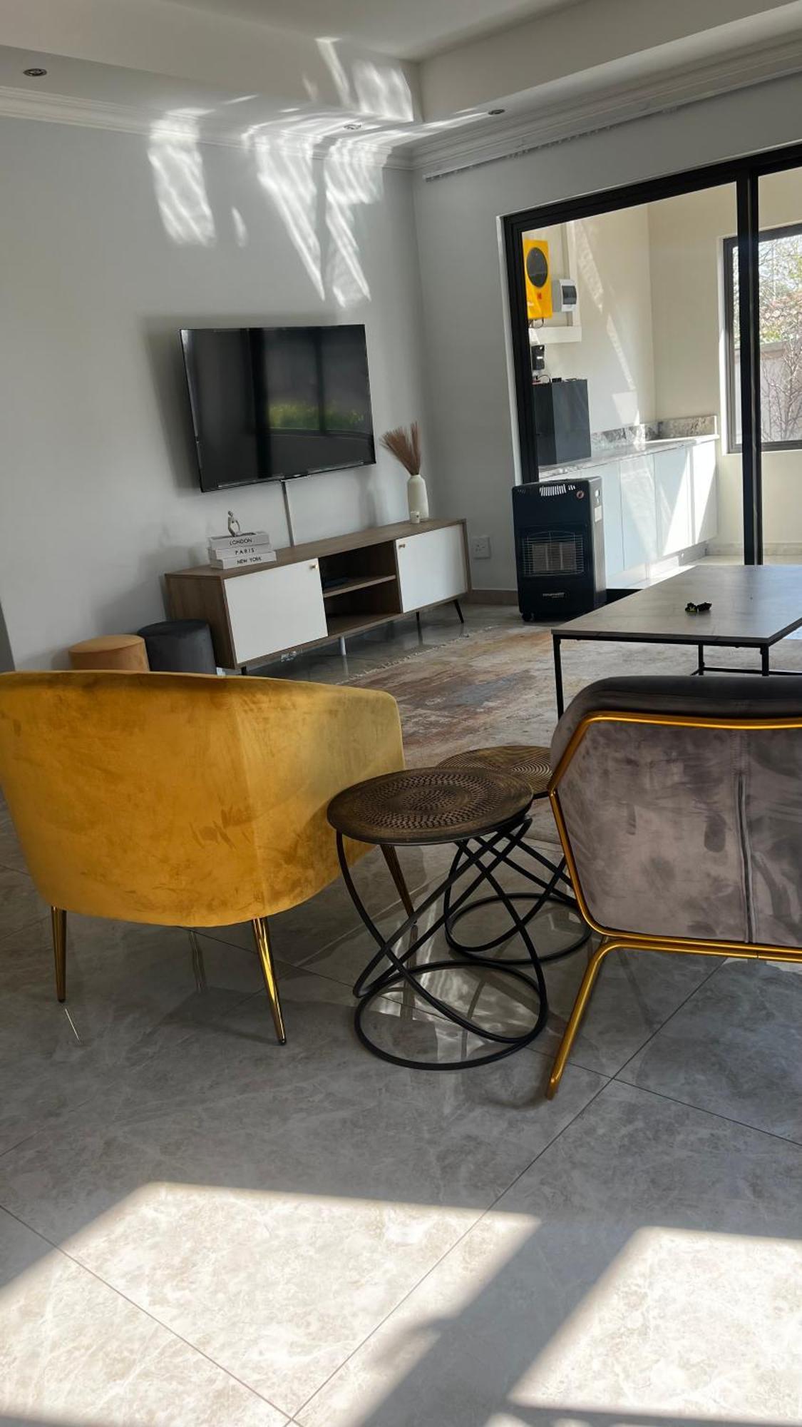 Serene Escape - Near Sandton, Melrose And Illovo Apartment *