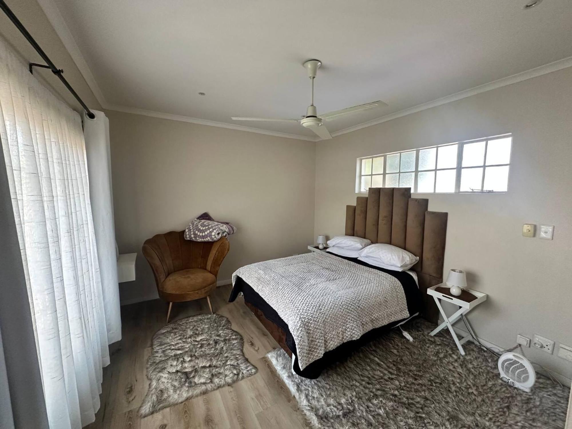 Apartment Secure Executive Apartment, Wifi, Solar Power, Netflix Johannesburg