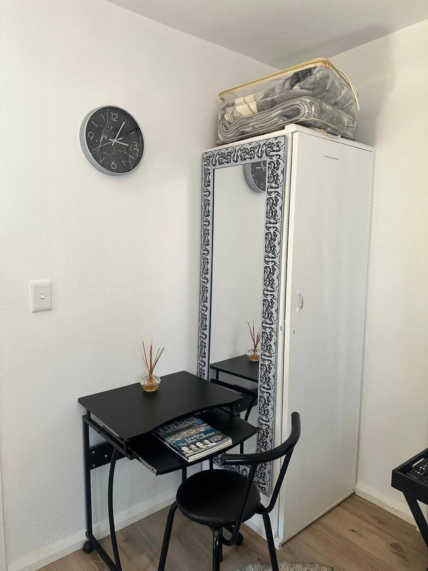 Charming Executive Studio, Solar Power, Wifi Apartment Johannesburg