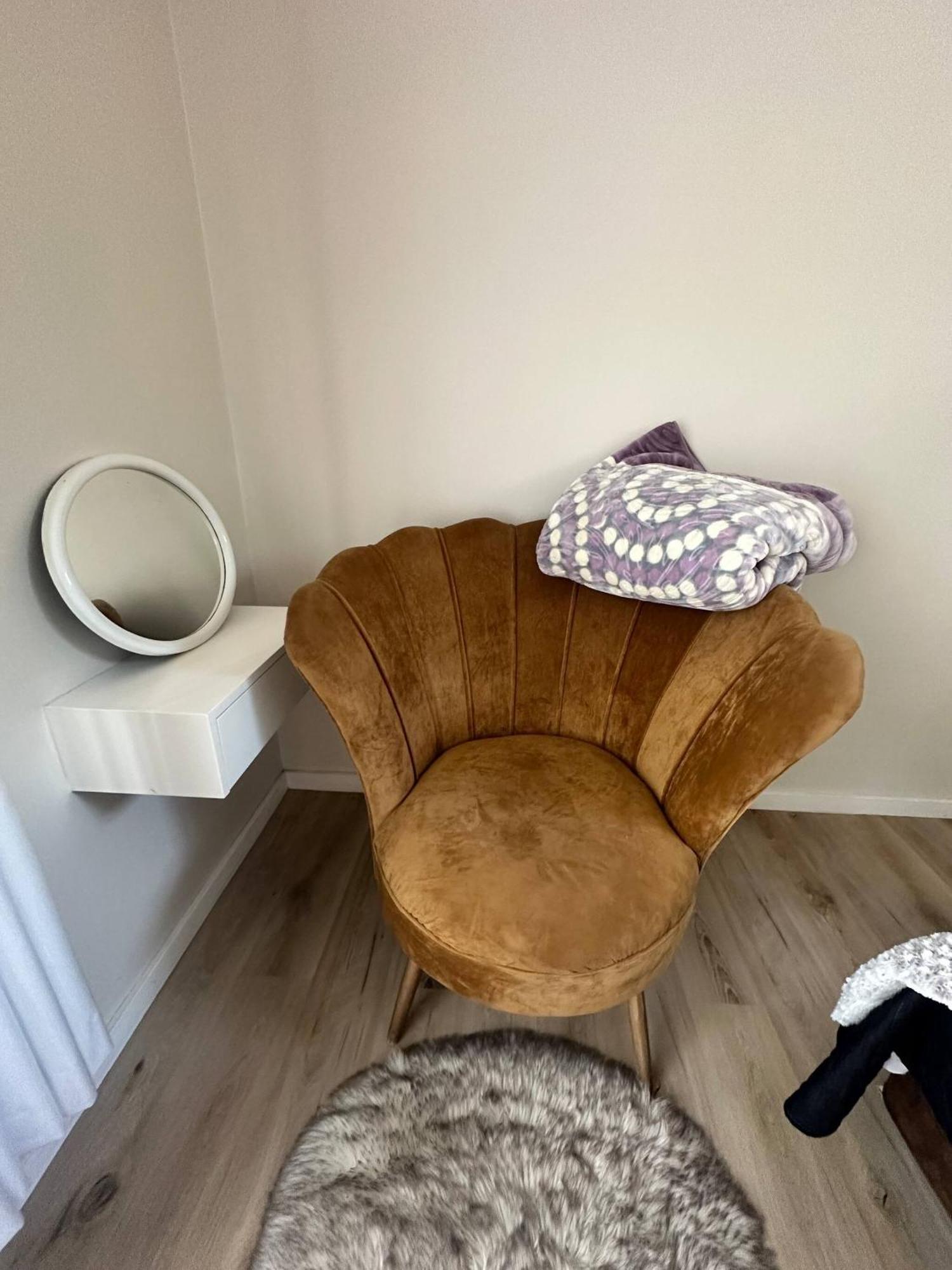 Apartment Secure Executive Apartment, Wifi, Solar Power, Netflix *