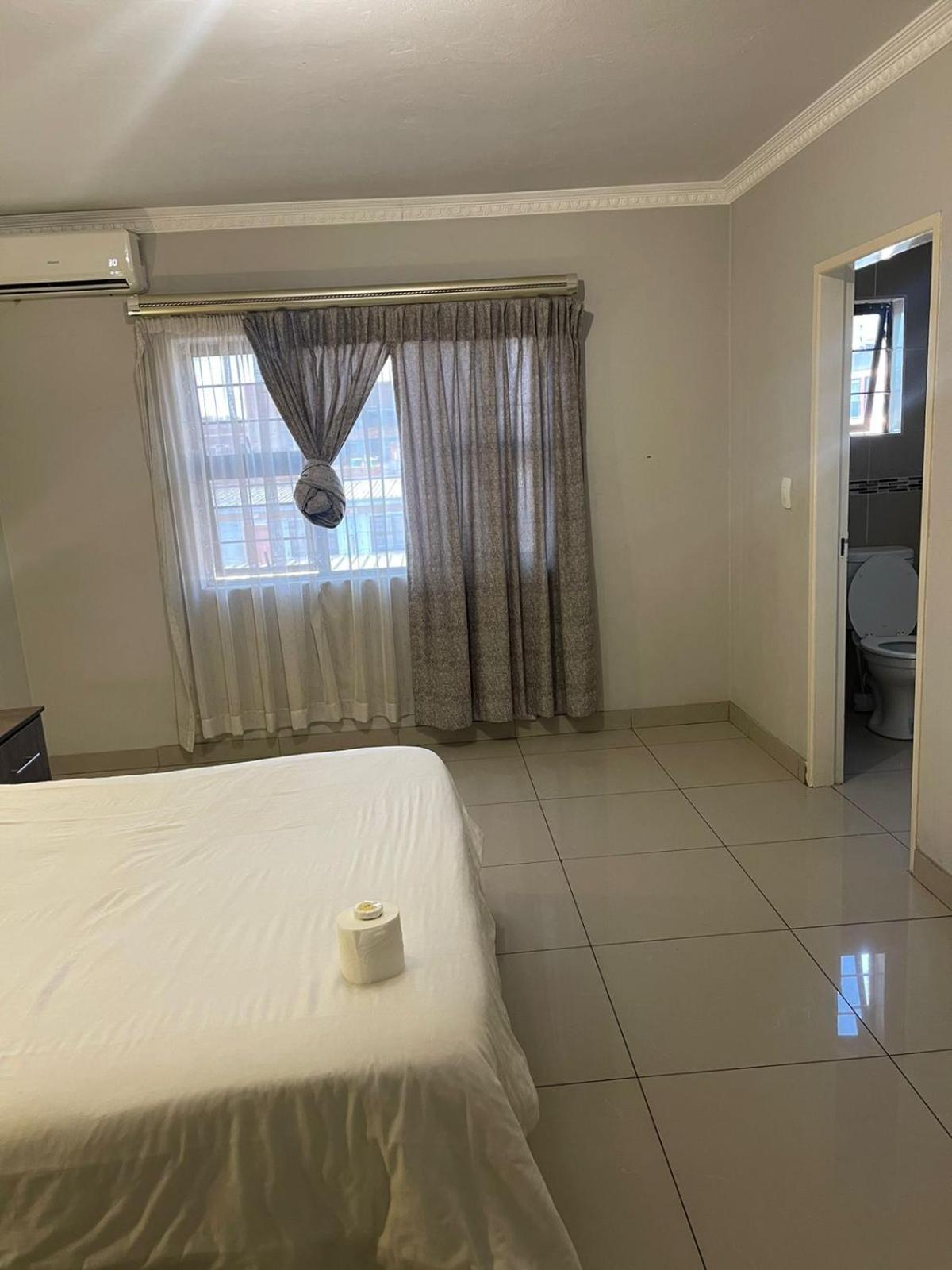 Khách sạn Signature Johannesburg