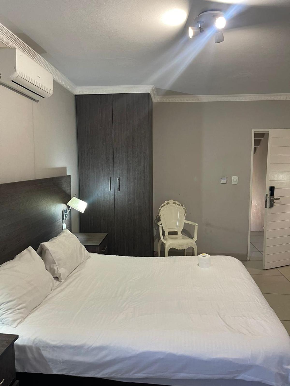 Signature 3* Johannesburg
