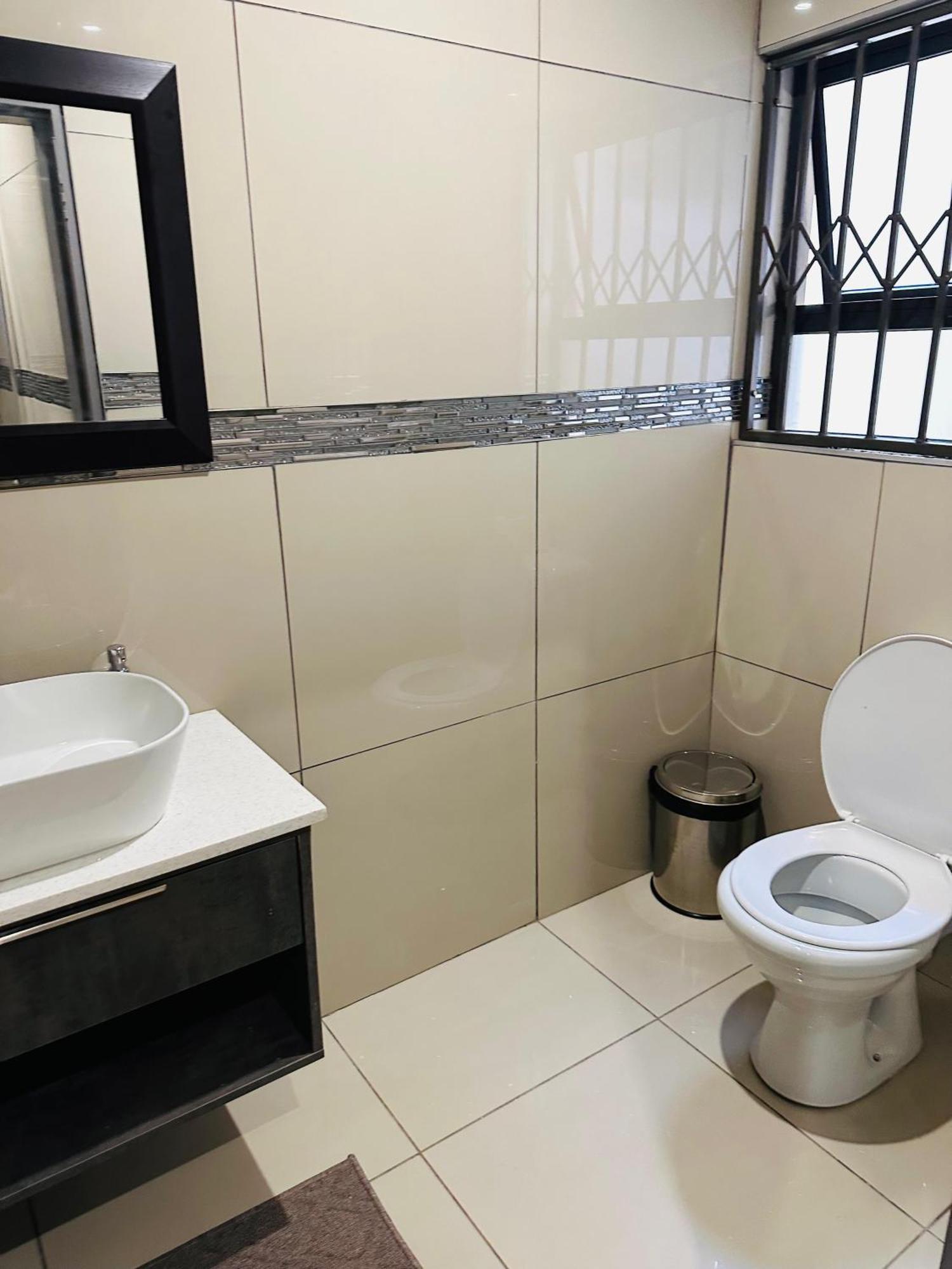 Guest house The Hide In Sandown-sandton
