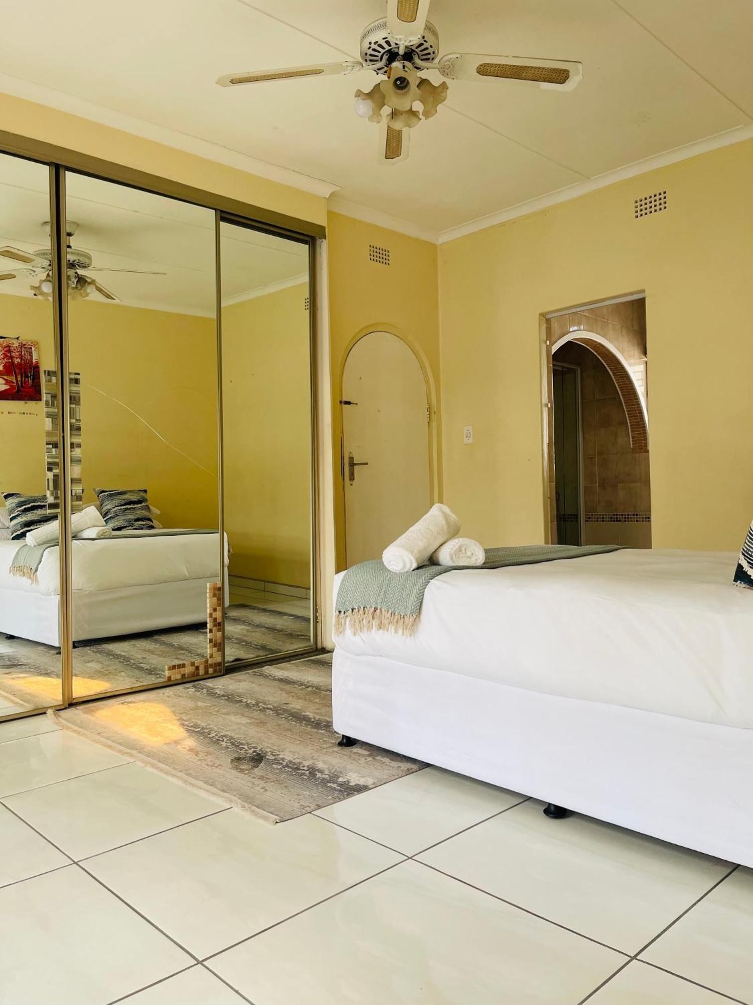 Mondeor Homestay *