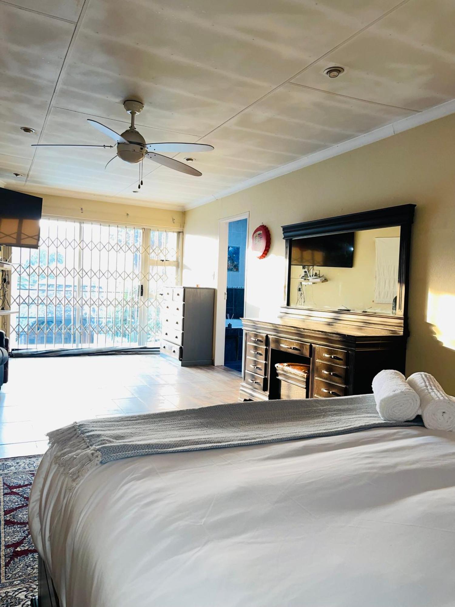 Homestay Mondeor *