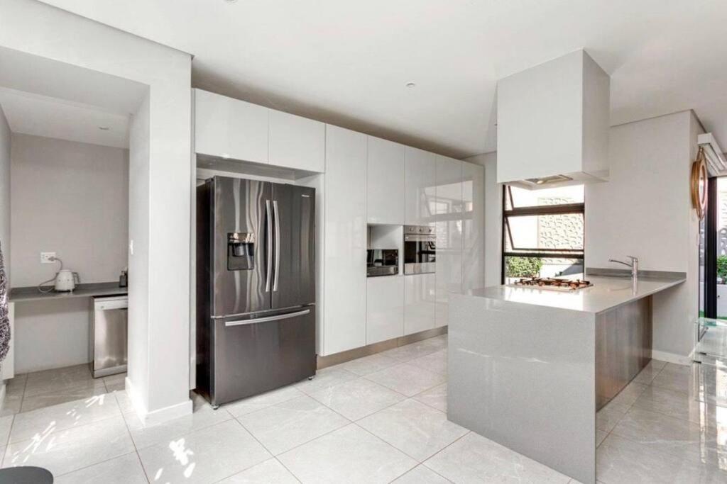 Luxury On Berkeley * Johannesburg