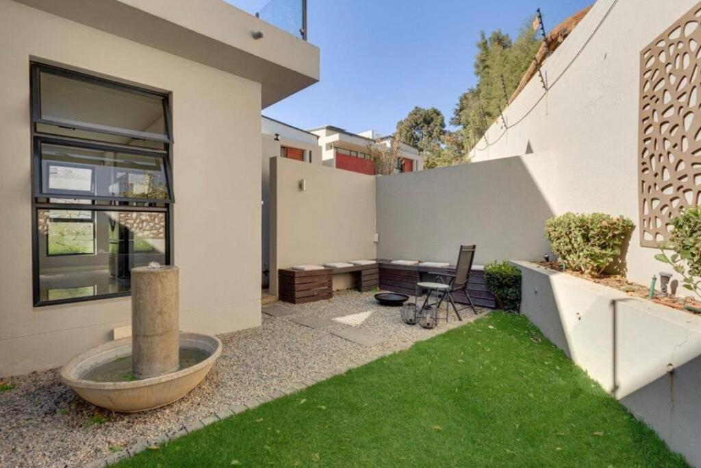 Luxury On Berkeley * Johannesburg
