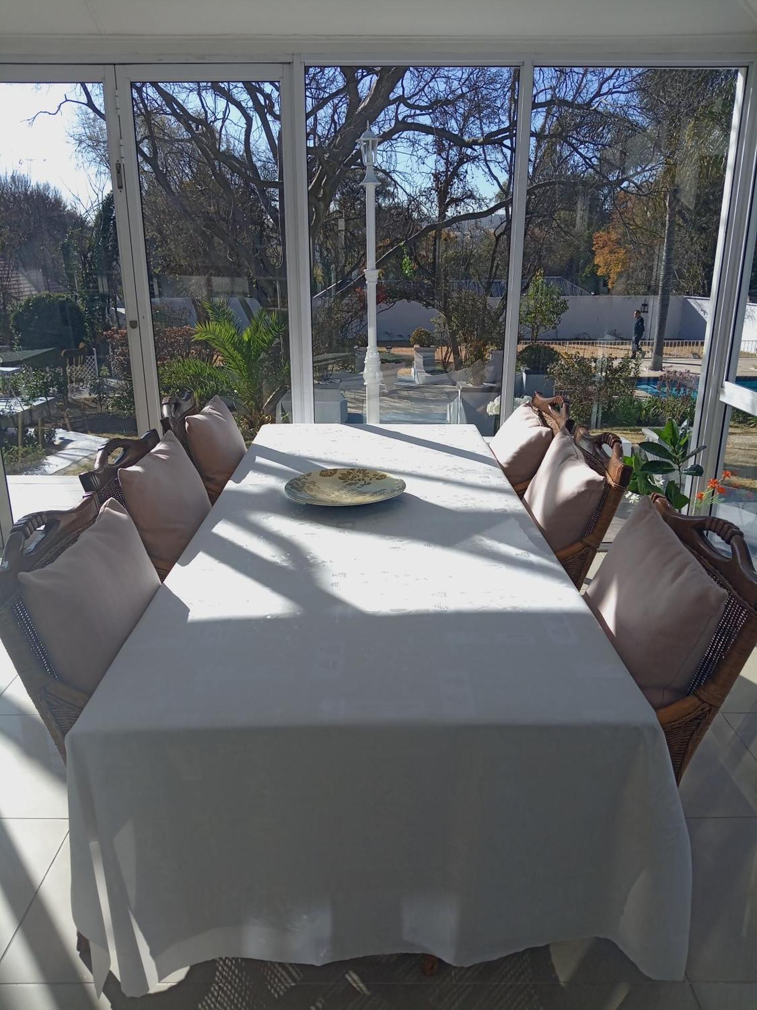 Sandton Spring Rivonia 3*