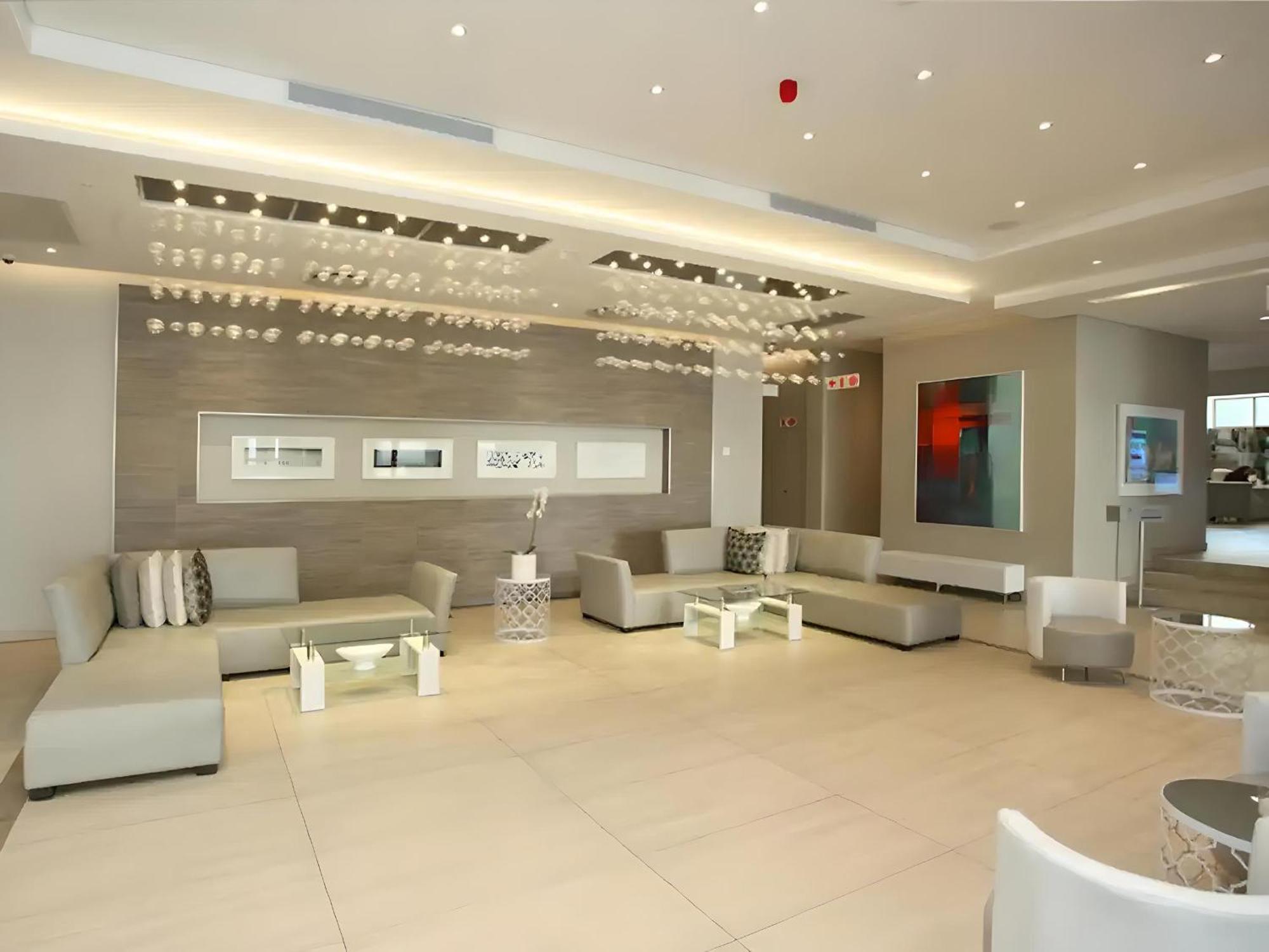 Sandton Skye Aparthotel *