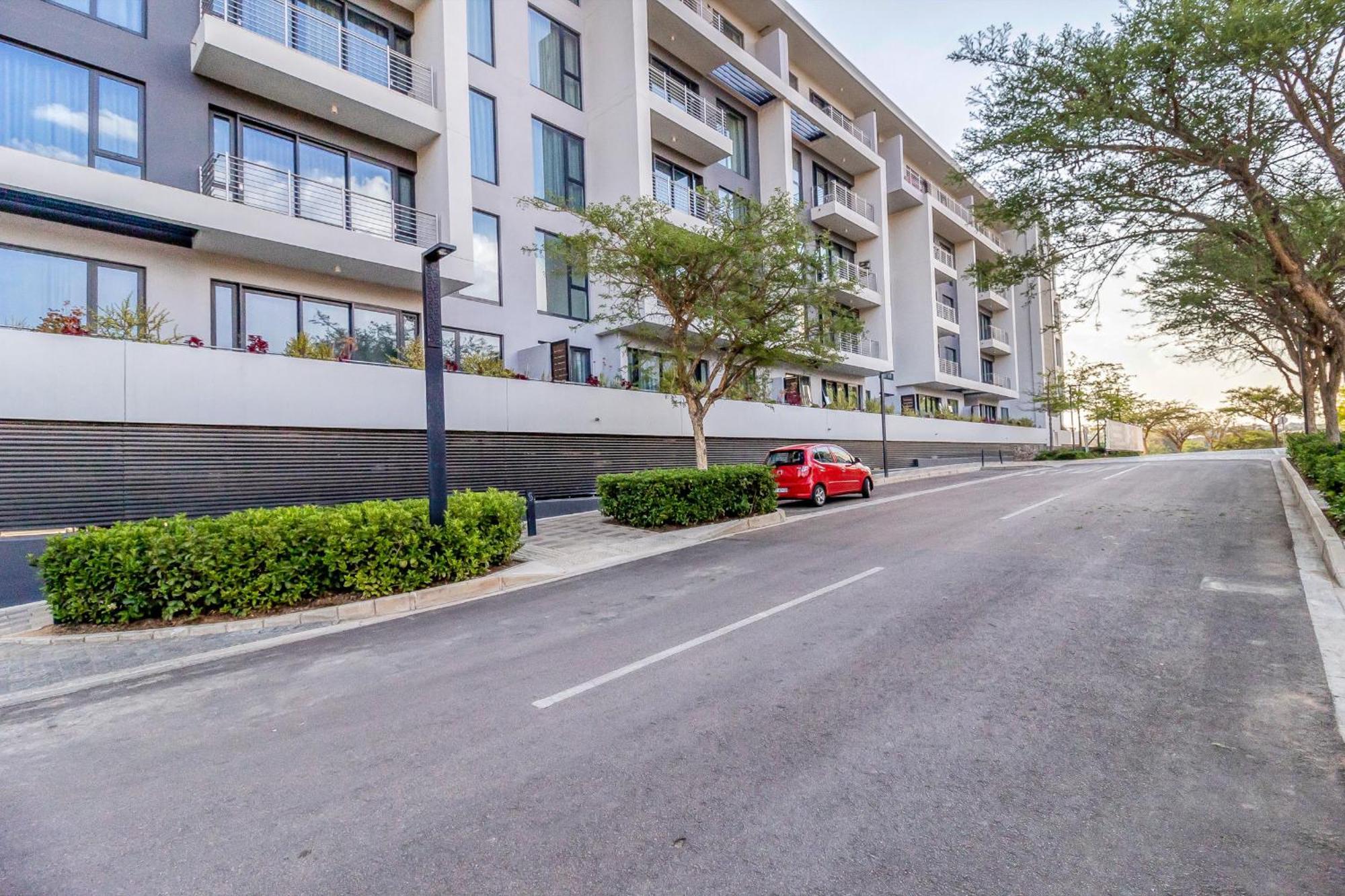 Sandton Gate Luxury Apartment