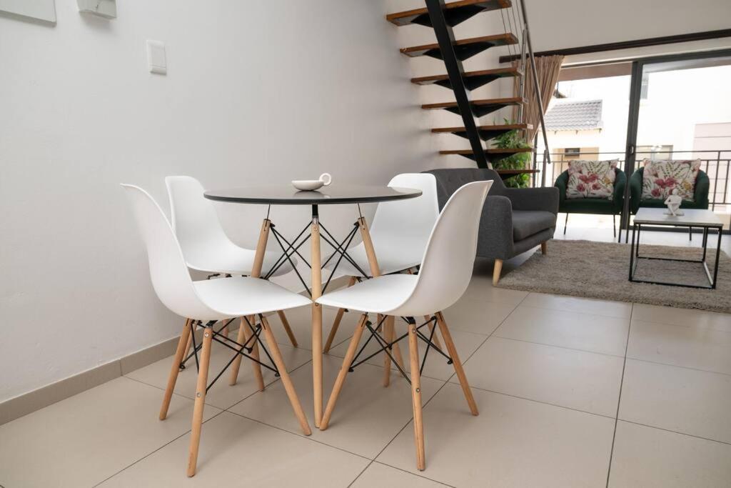 Apartment Sandton Stays-two Bedroom In Dainfern *