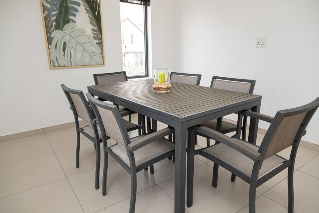 Apartment Sandton Stays-two Bedroom In Dainfern Johannesburg