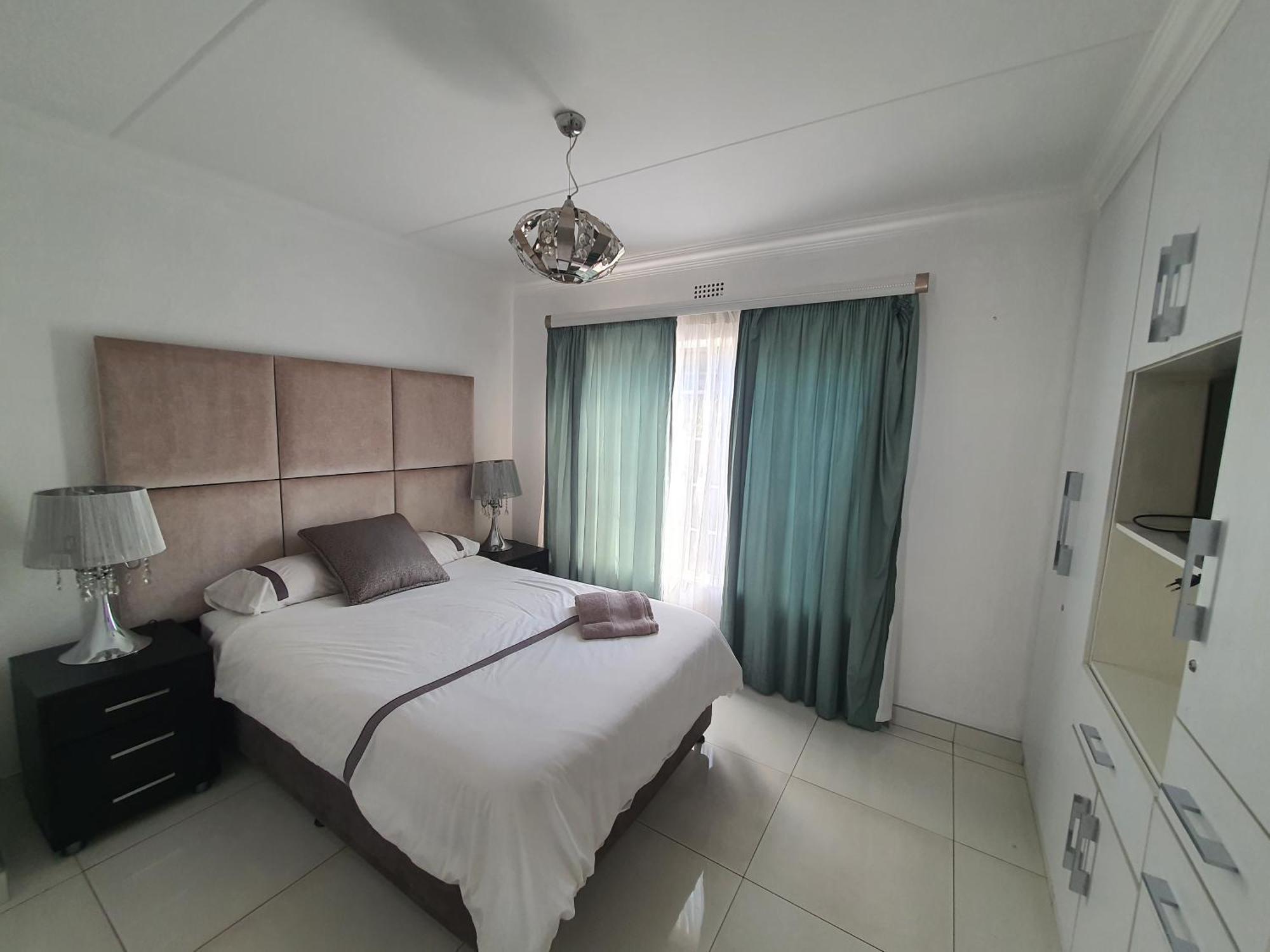 Apartment Upmarket 3 Bedroom Johannesburg