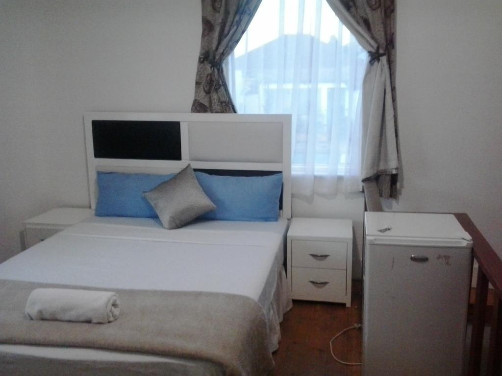 Marathon Guest house *