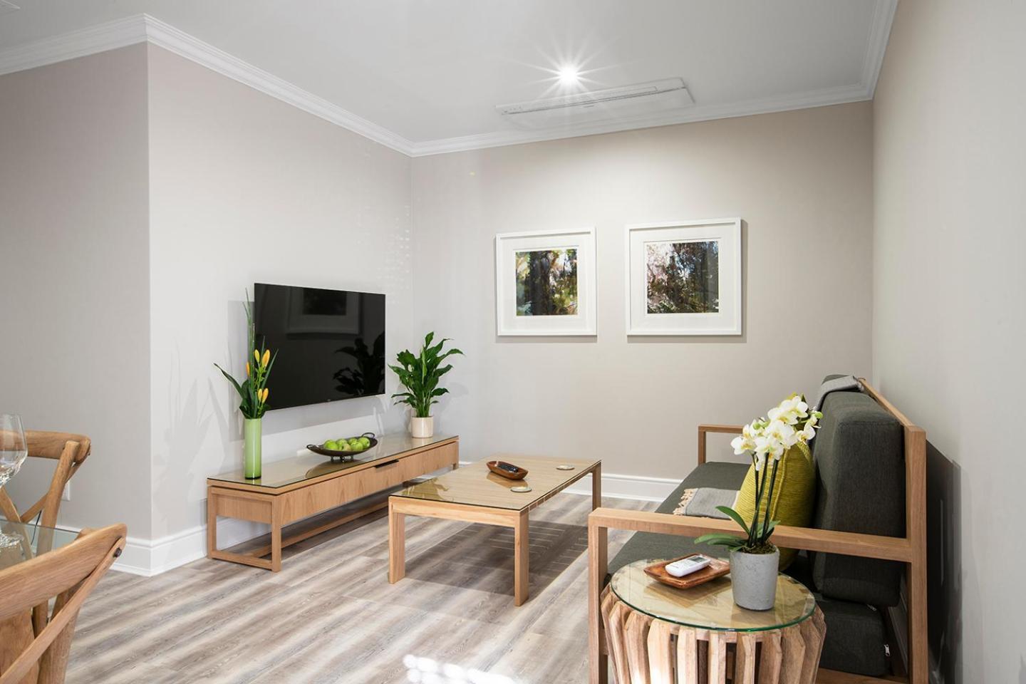 On Sixty6 Apartamento