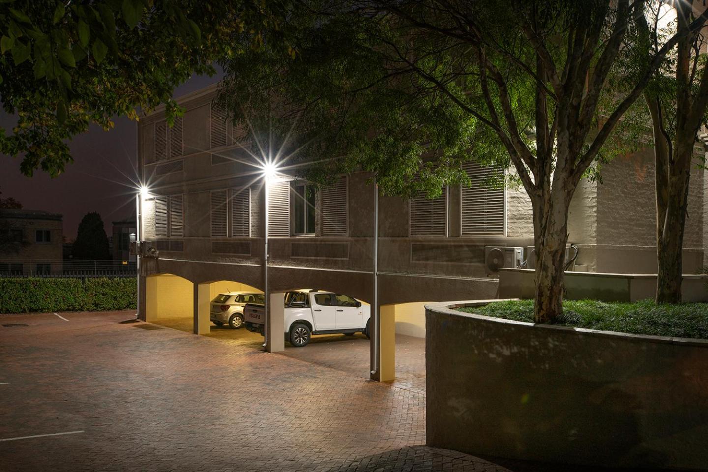 On Sixty6 Apartamento *