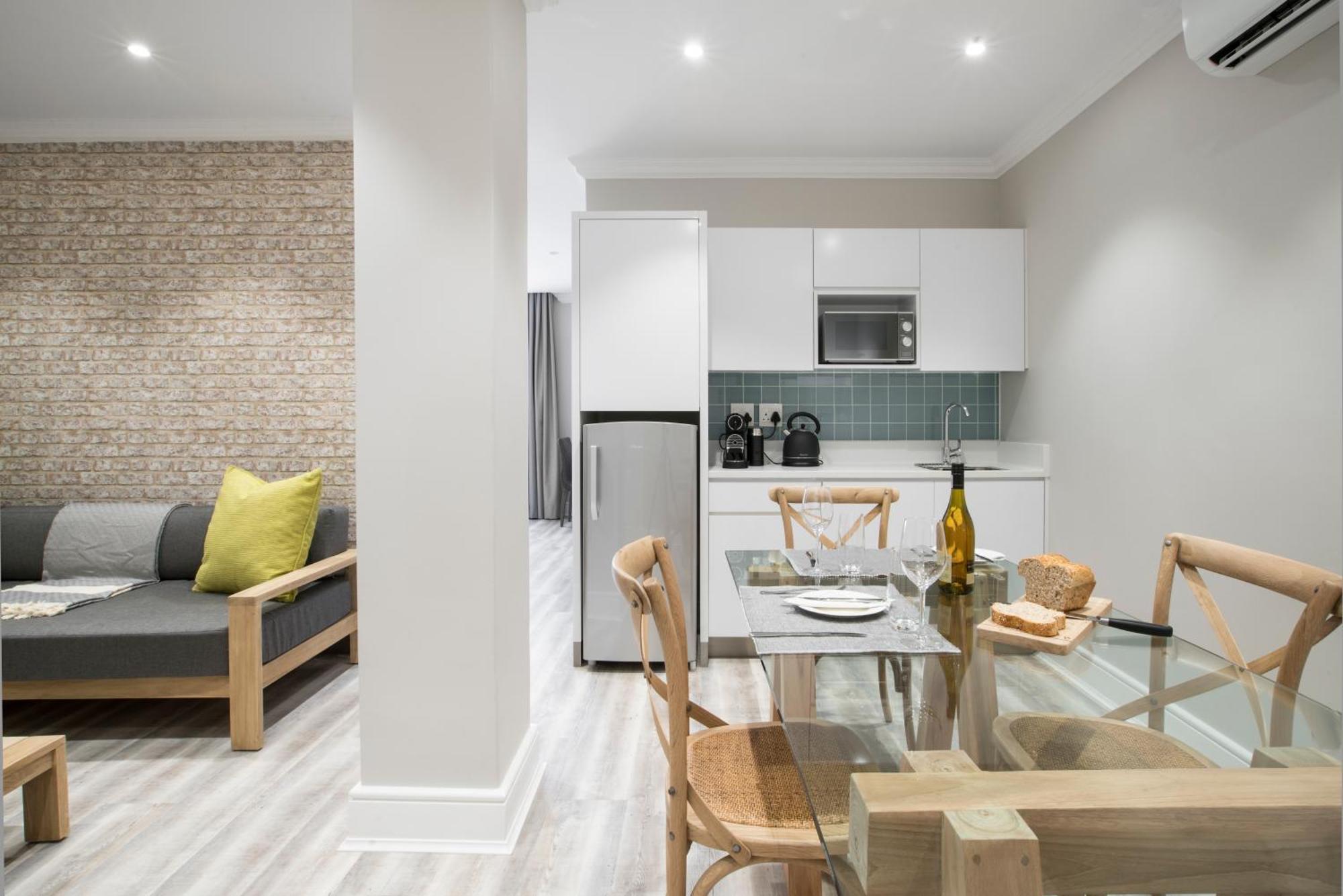 On Sixty6 Apartamento