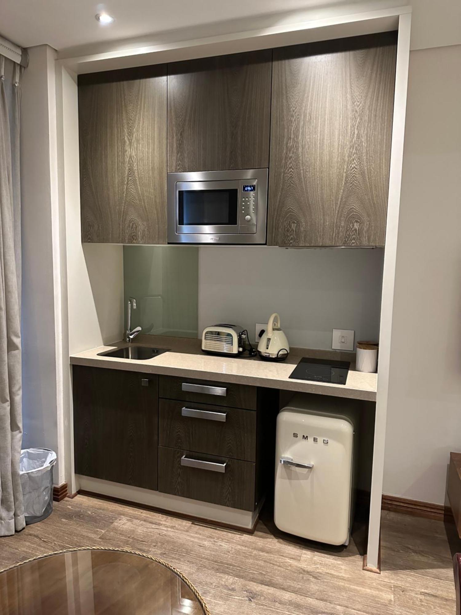 Apartment Kmg At Sandton Skye Johannesburg