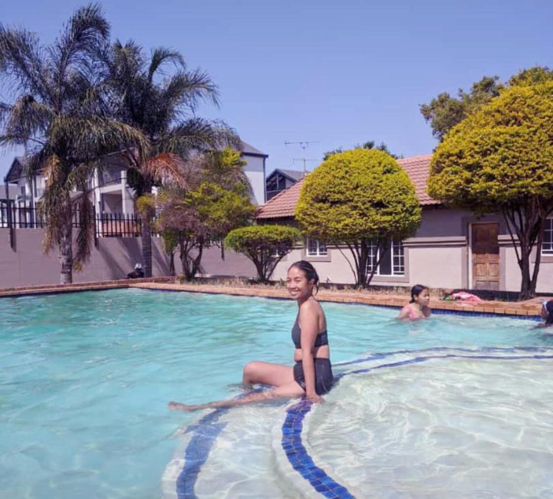 Lovely In A Shared With Pool Apartment Johannesburg