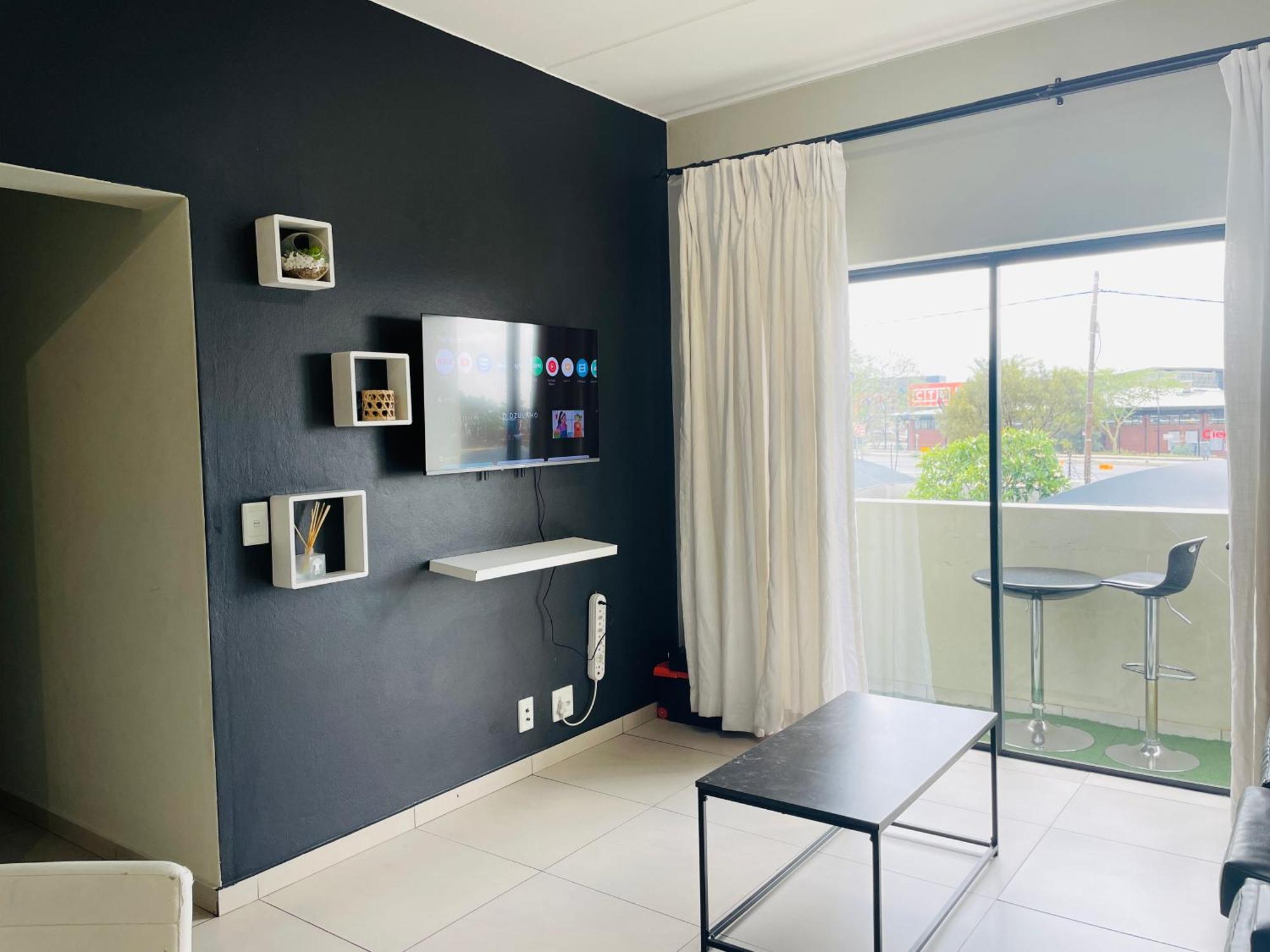 Modern 3 Bedroom *