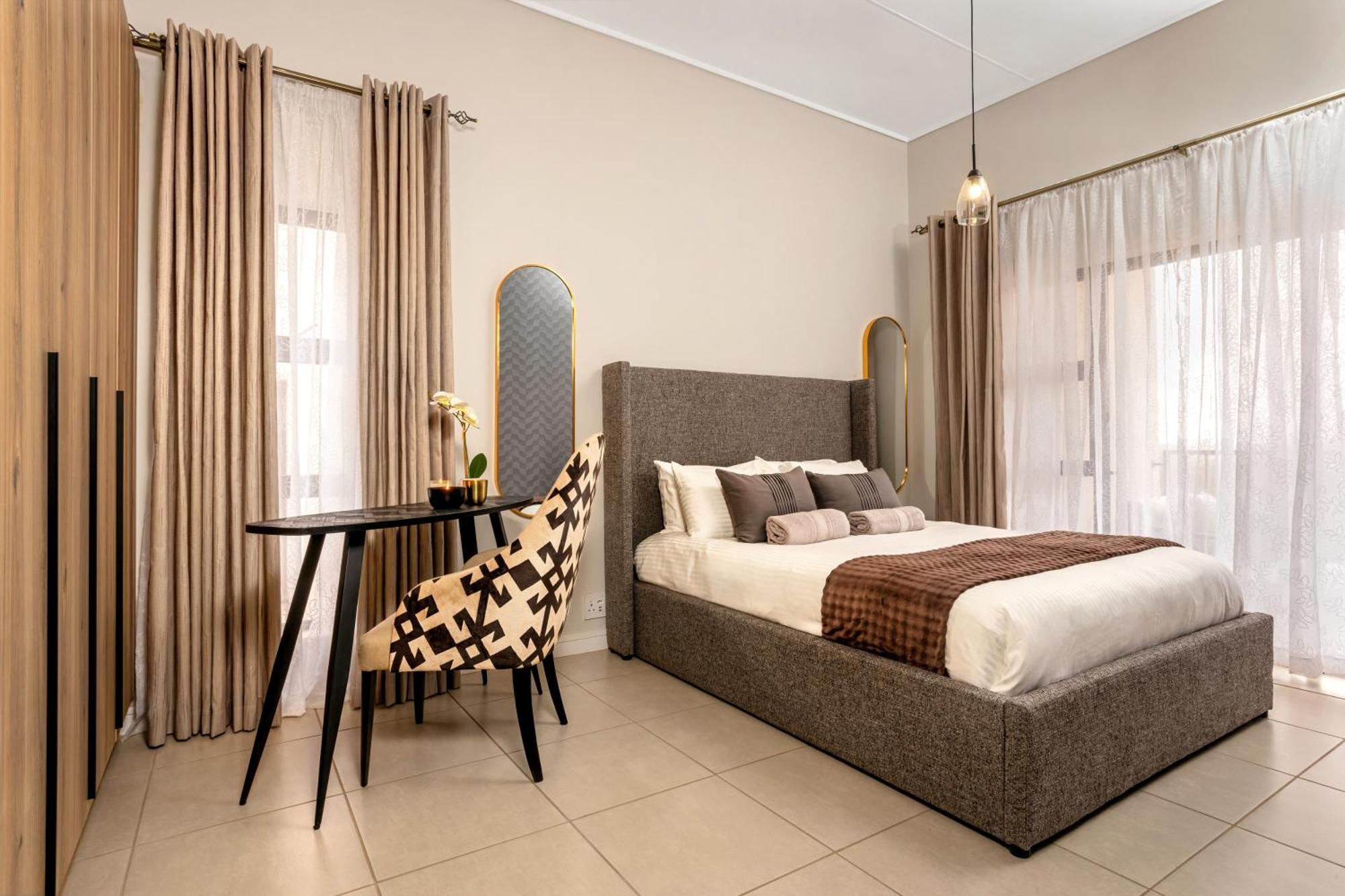 Woman Era-penthouse Apartment *