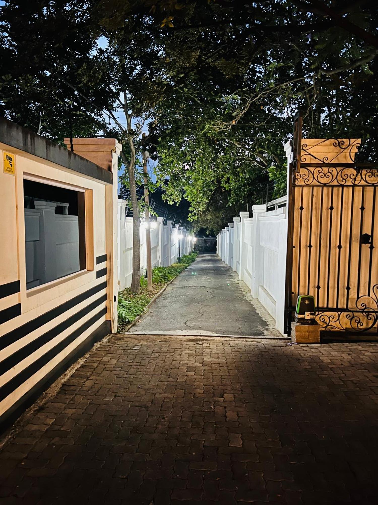435 On Vale Boutique * Johannesburg