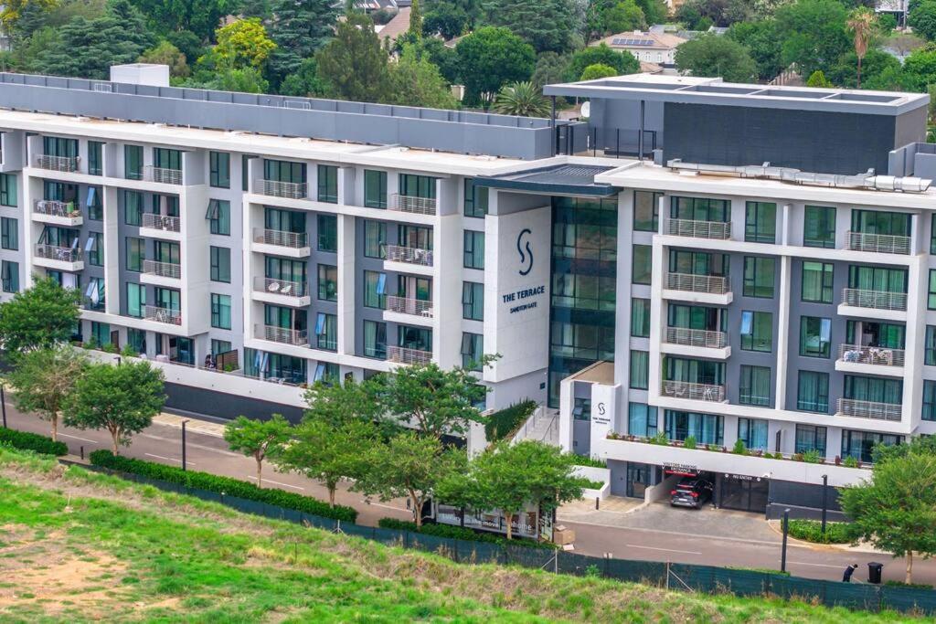 The Terrace 2 Bed - Sandton Gate *