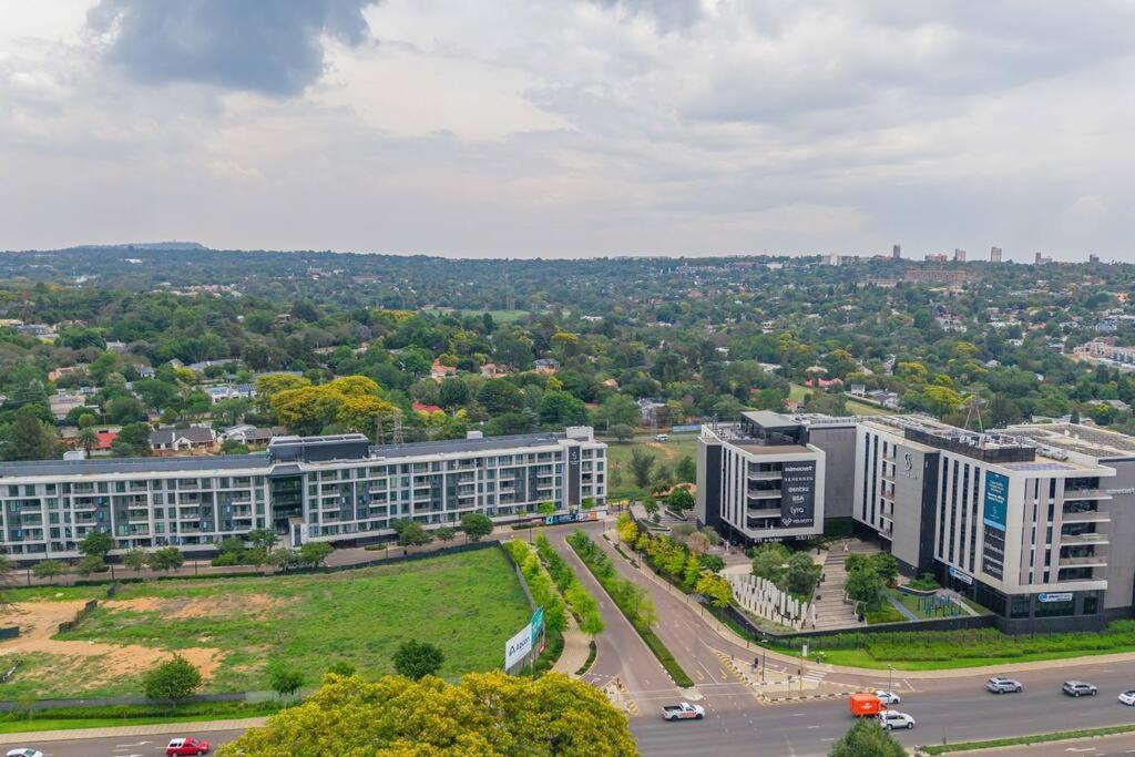 The Terrace 2 Bed - Sandton Gate * Johannesburg