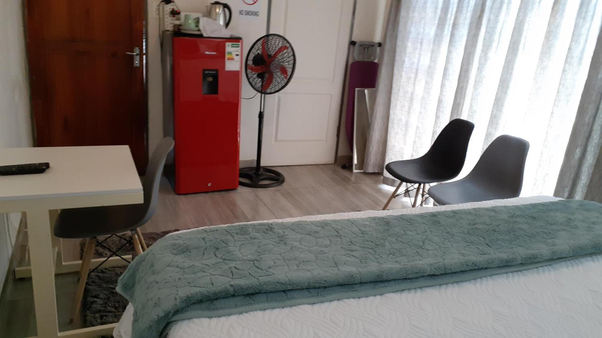 Russell's Rest Apartment