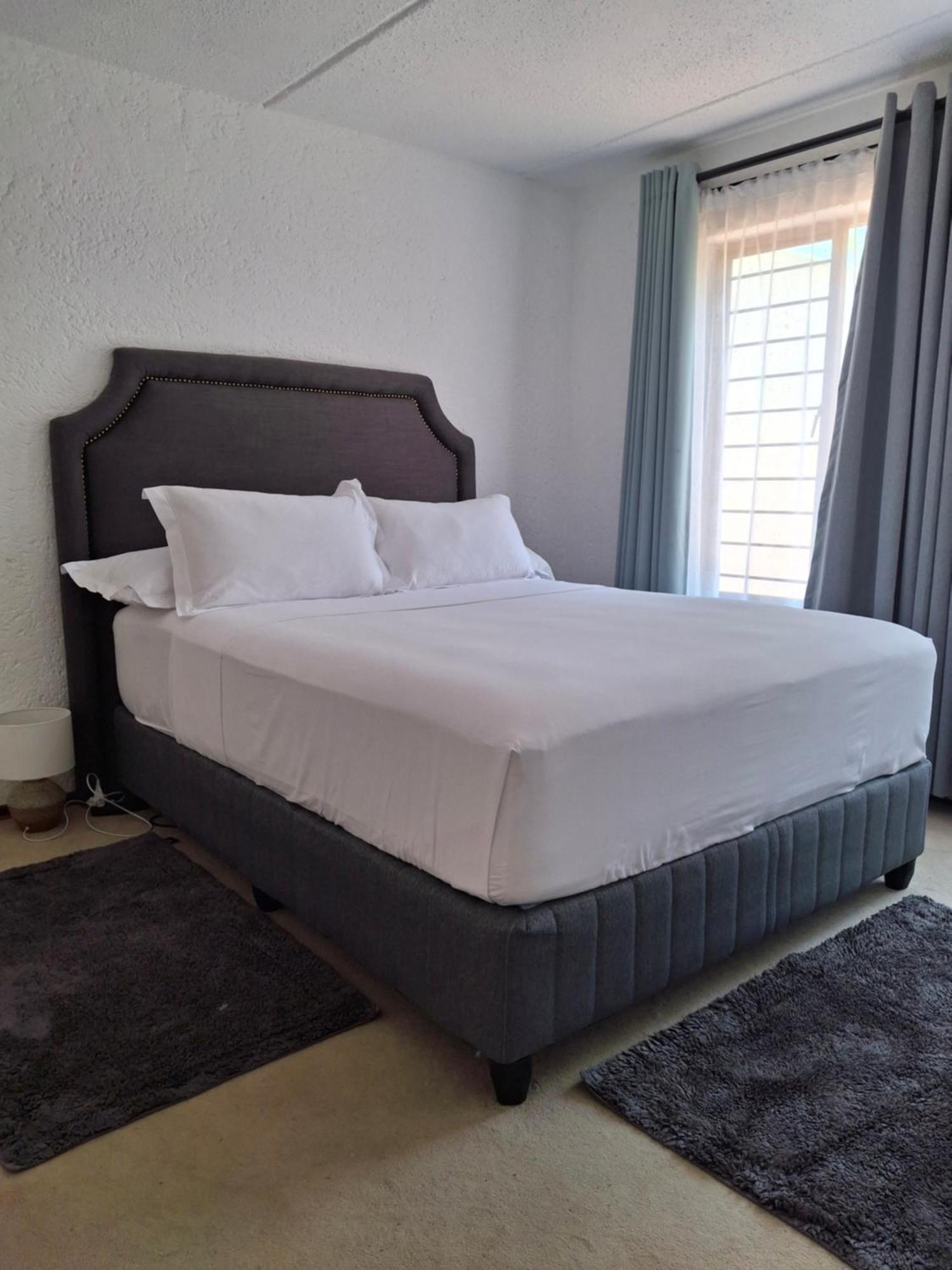 Modern Comfort In Sandton *