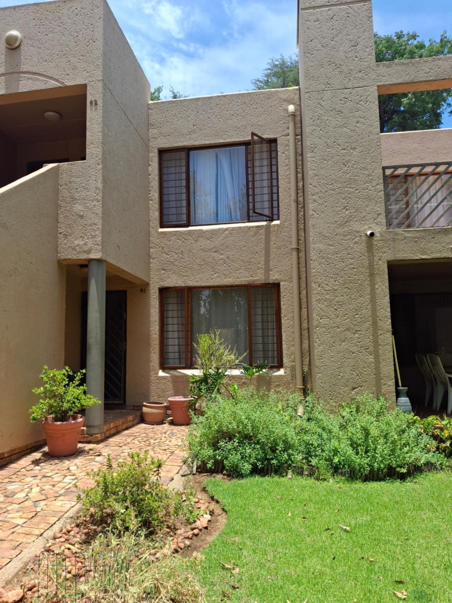 Modern Comfort In Sandton *