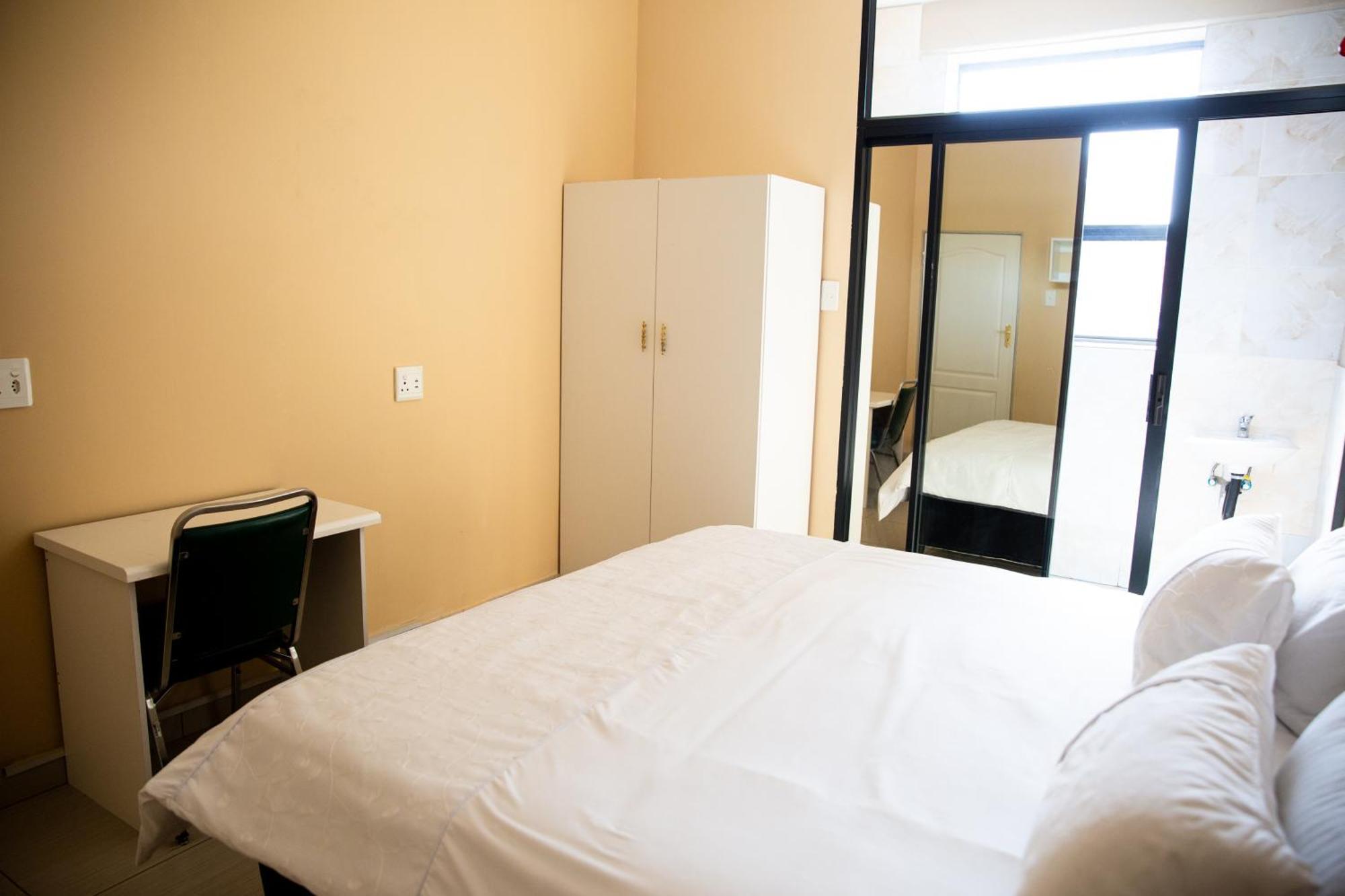 Hostel Glenanda Johannesburg