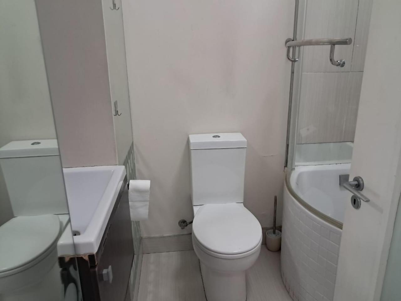 Mkhonto's Rivonia Nest Căn hộ Johannesburg
