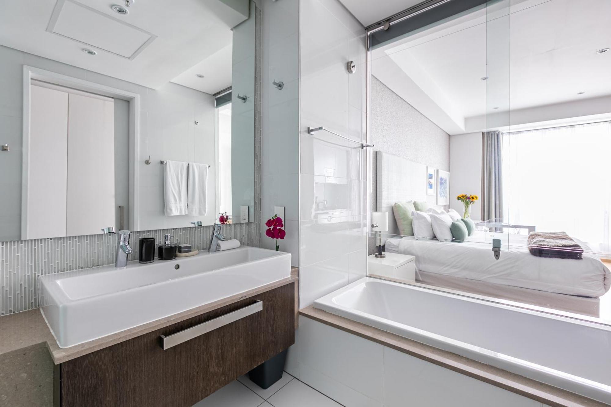 Căn hộ Skye Exclusive Service *