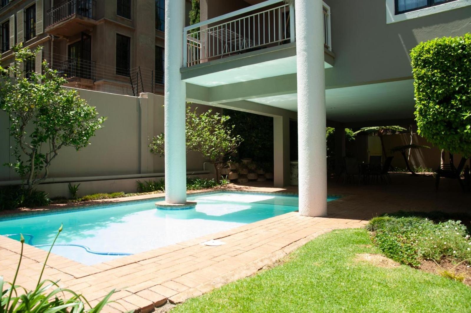 Jlb Cozy Luxury Apartment, Sandton