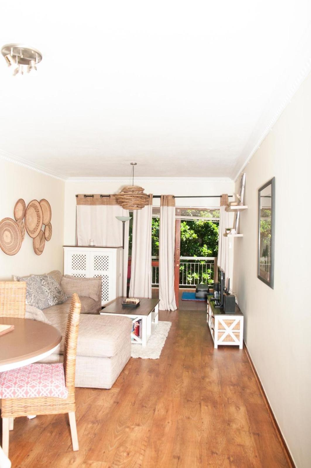 Jlb Cozy Luxury Apartment, Sandton
