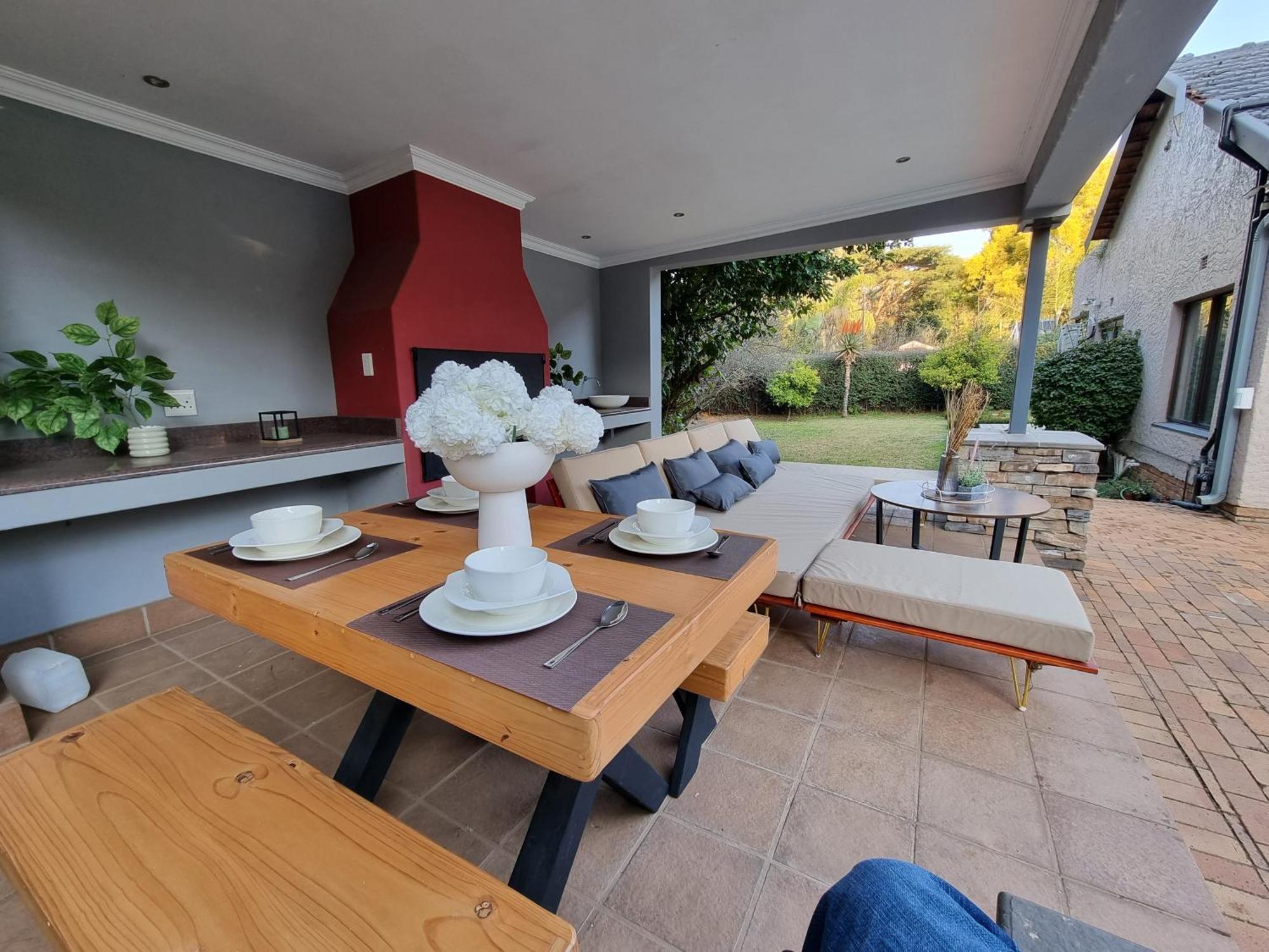 Holiday home Luxury Solar Powered With Pool And Sauna In Northcliff *