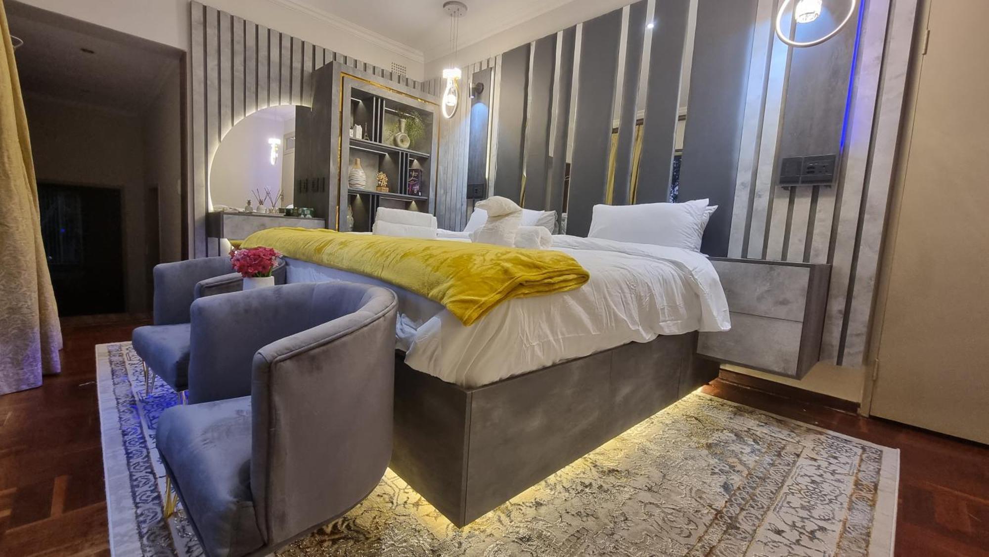 Holiday home Luxury Solar Powered With Pool And Sauna In Northcliff Johannesburg